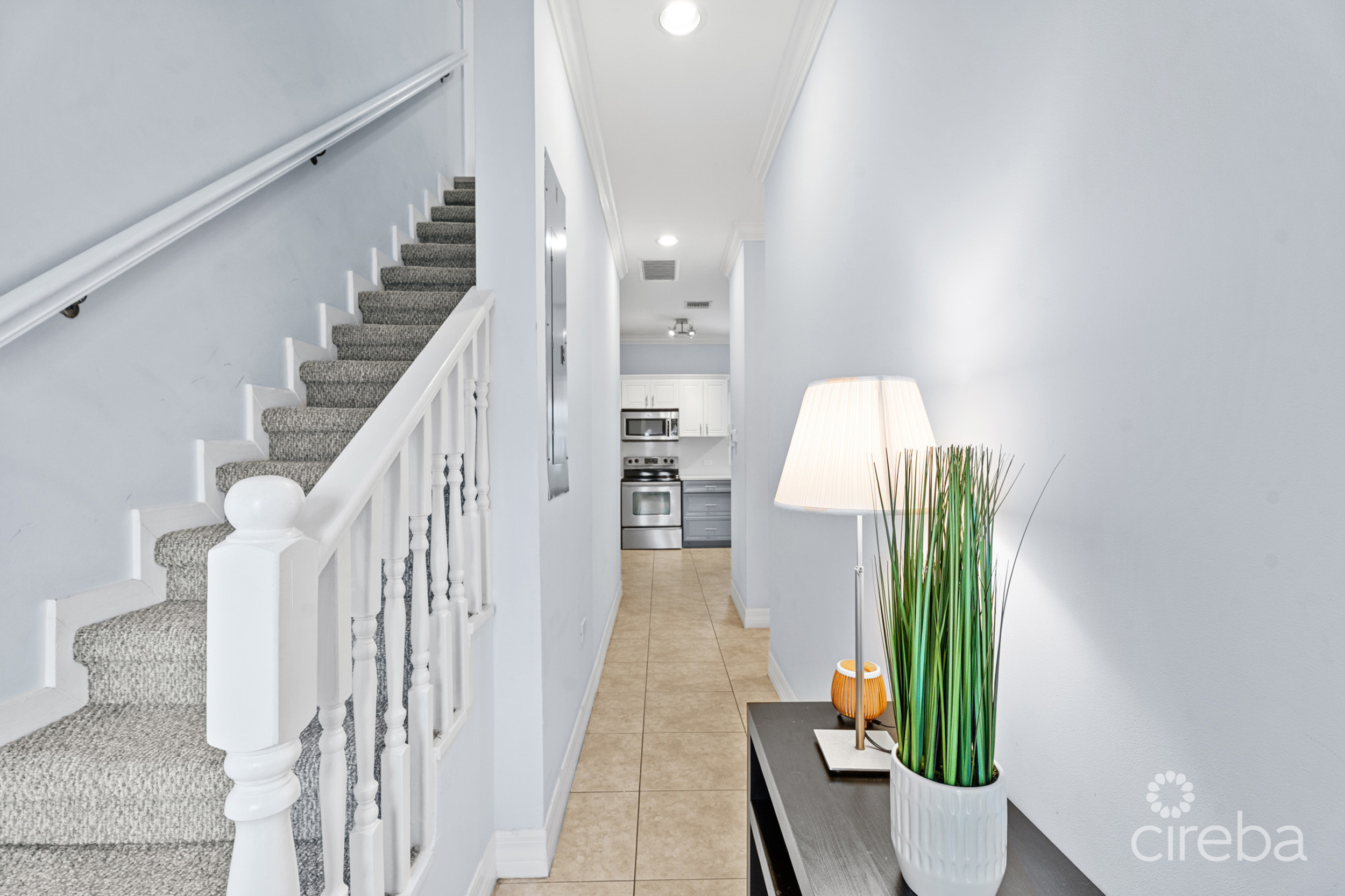 HIGHLANDS – ONE SIDE OF A DUPLEX