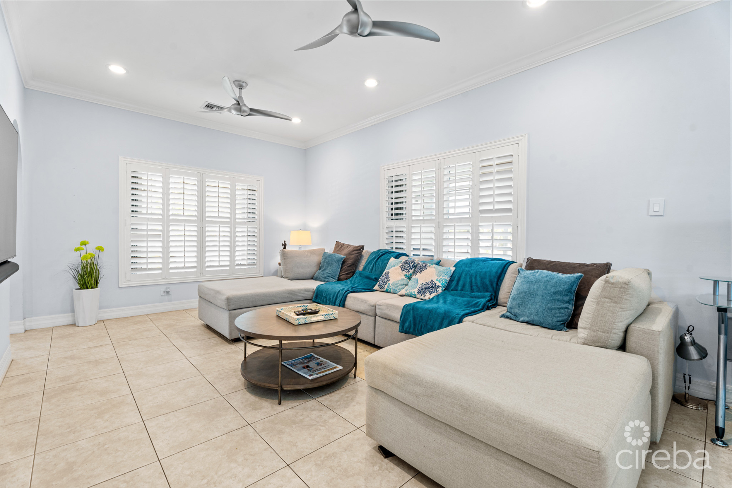 HIGHLANDS – ONE SIDE OF A DUPLEX