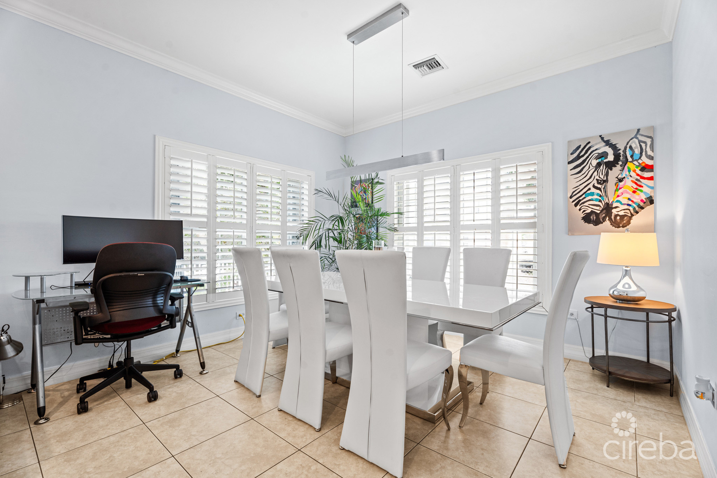 HIGHLANDS – ONE SIDE OF A DUPLEX