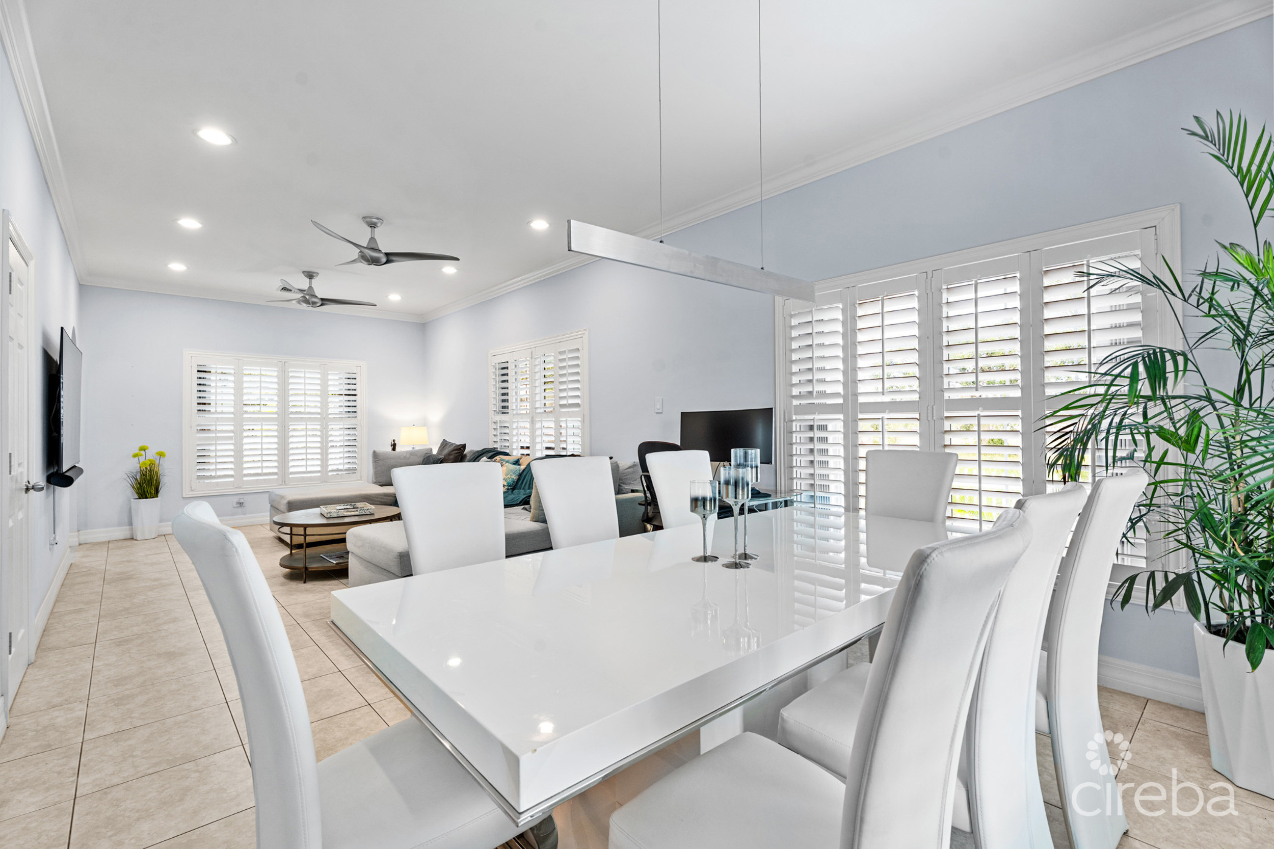 HIGHLANDS – ONE SIDE OF A DUPLEX