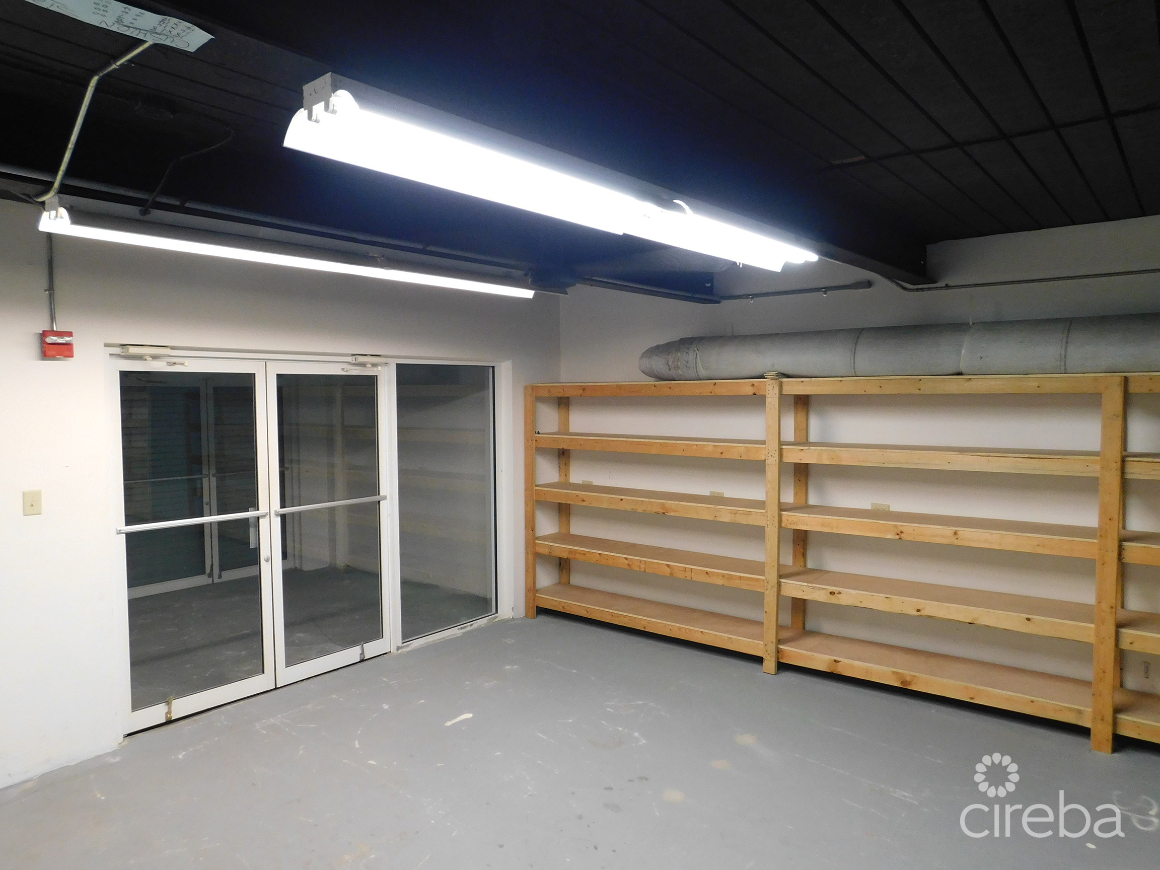 6,000 SQUARE FOOT STAND-ALONE WAREHOUSE – MARY STREET