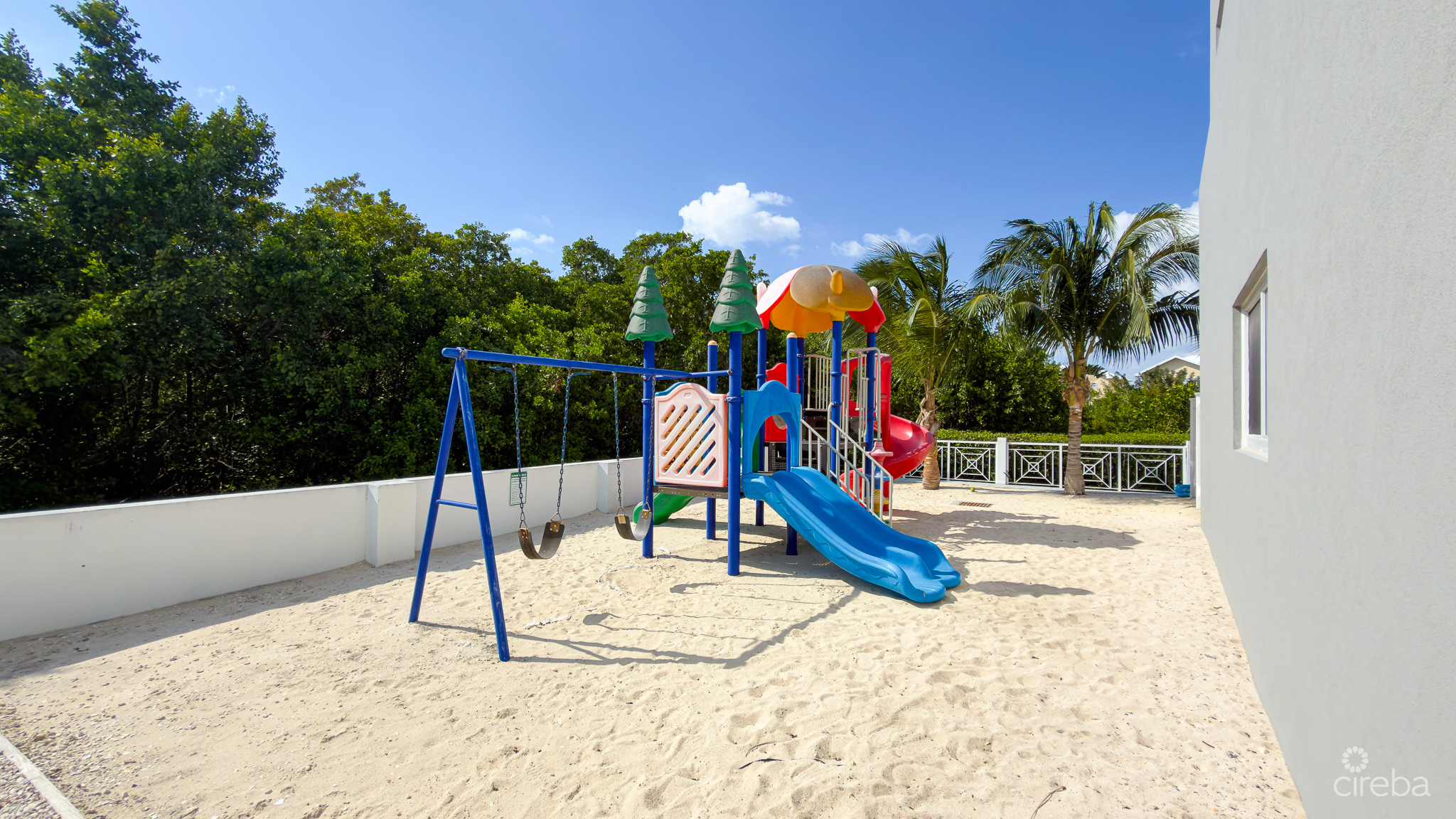 OCEAN REACH 2 BED TOWNHOUSE