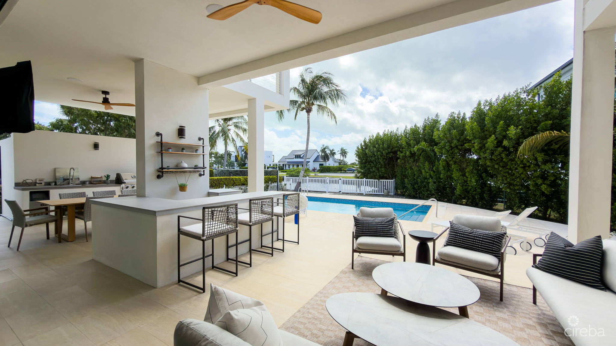 CRYSTAL HARBOUR CANAL FRONT HOME