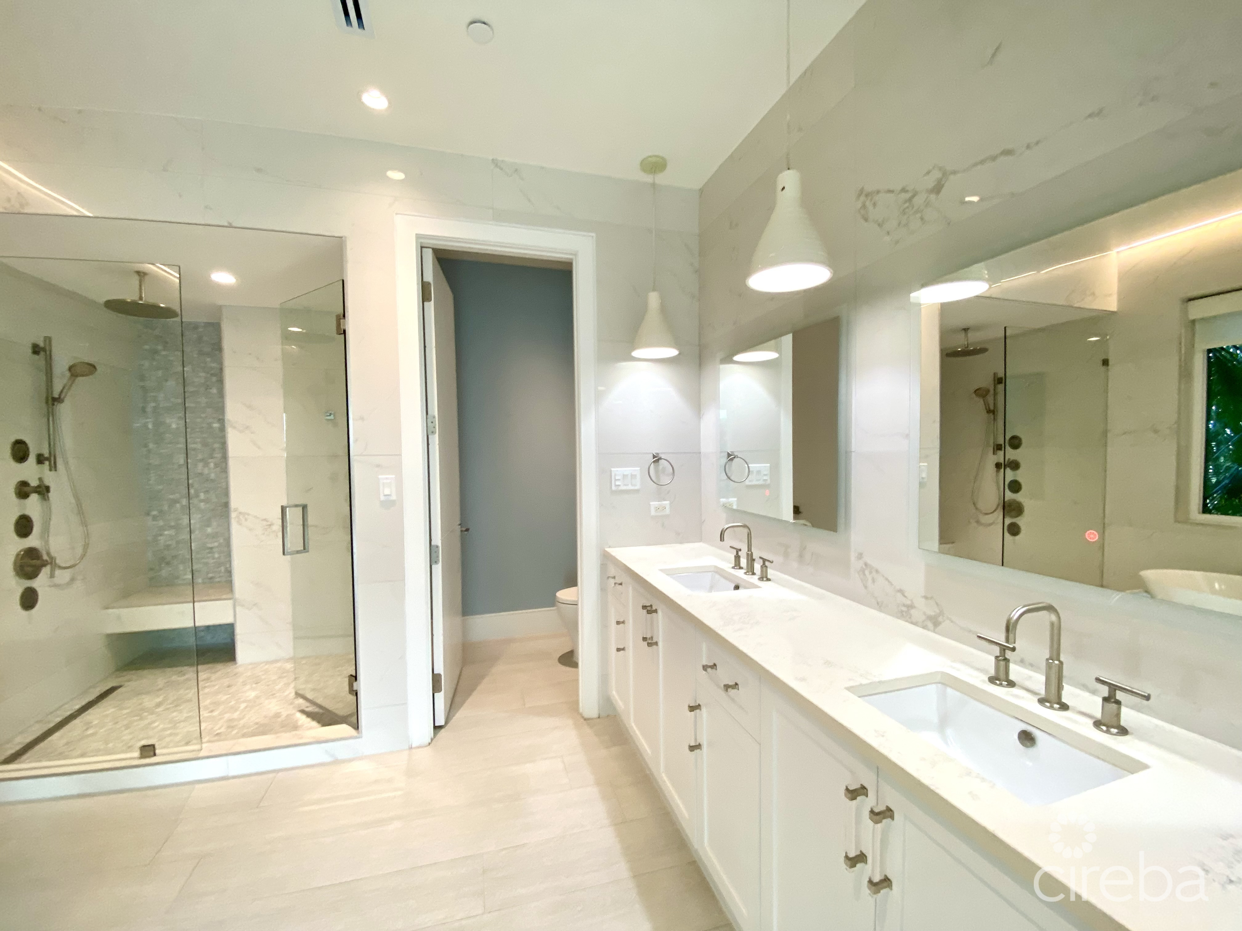 SOUTH BAY RESIDENCE IN SOUTH SOUND