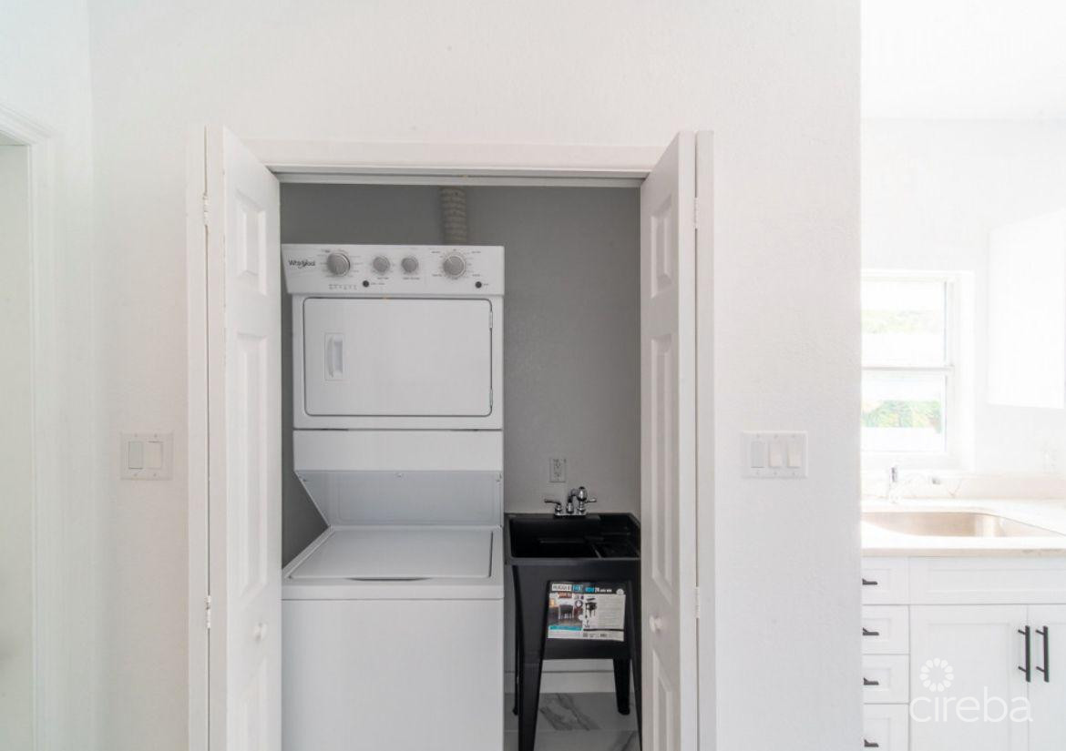 BODDEN TOWN FAMILY HOME