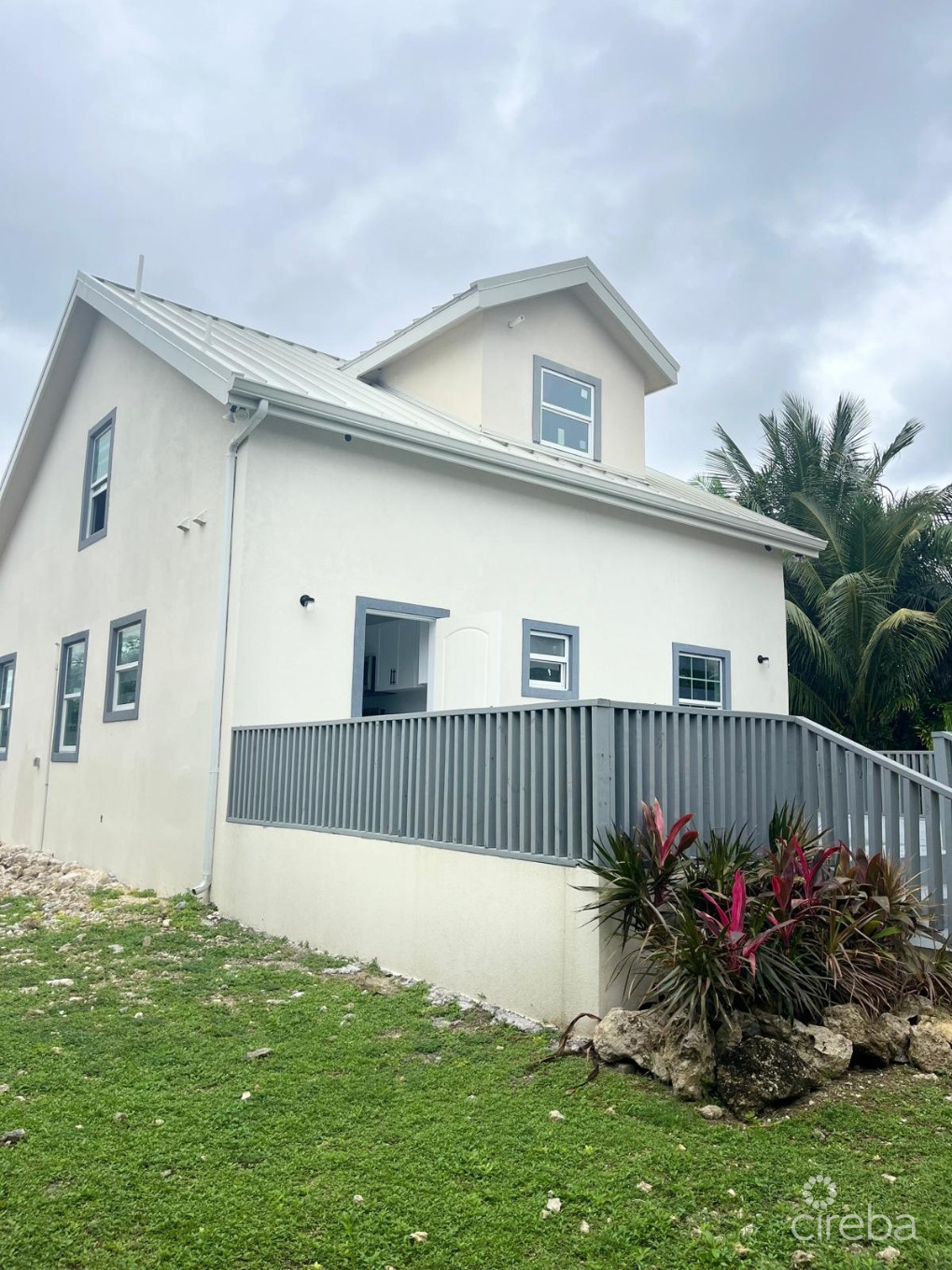 BODDEN TOWN FAMILY HOME