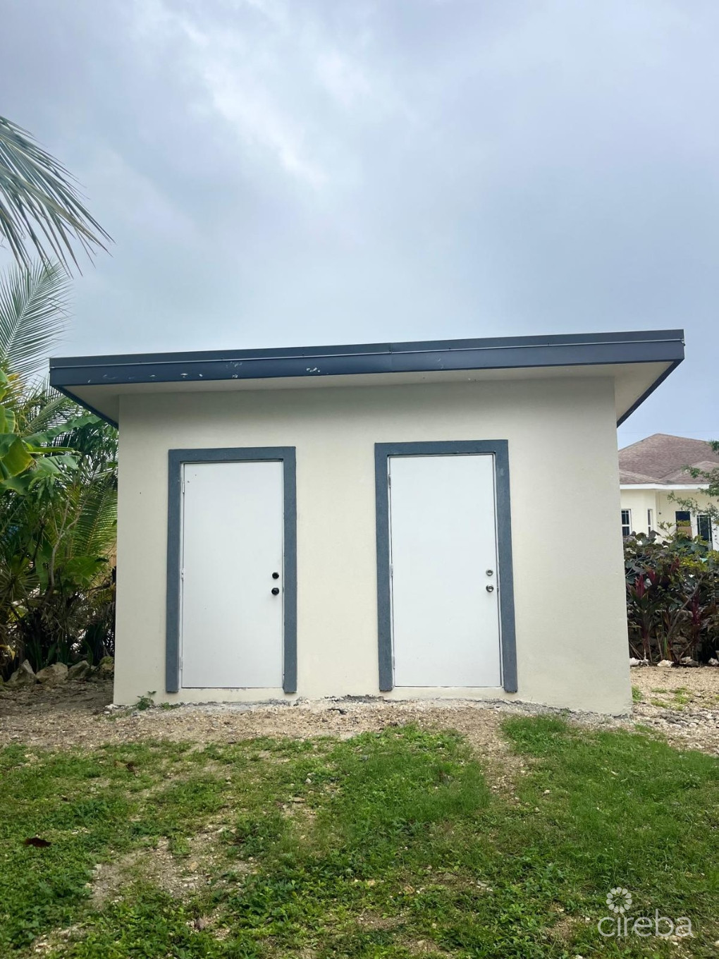 BODDEN TOWN FAMILY HOME