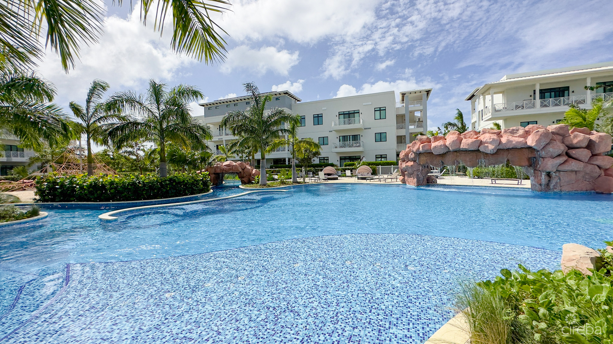 OLEA 3 BED CANAL FRONT DUPLEX