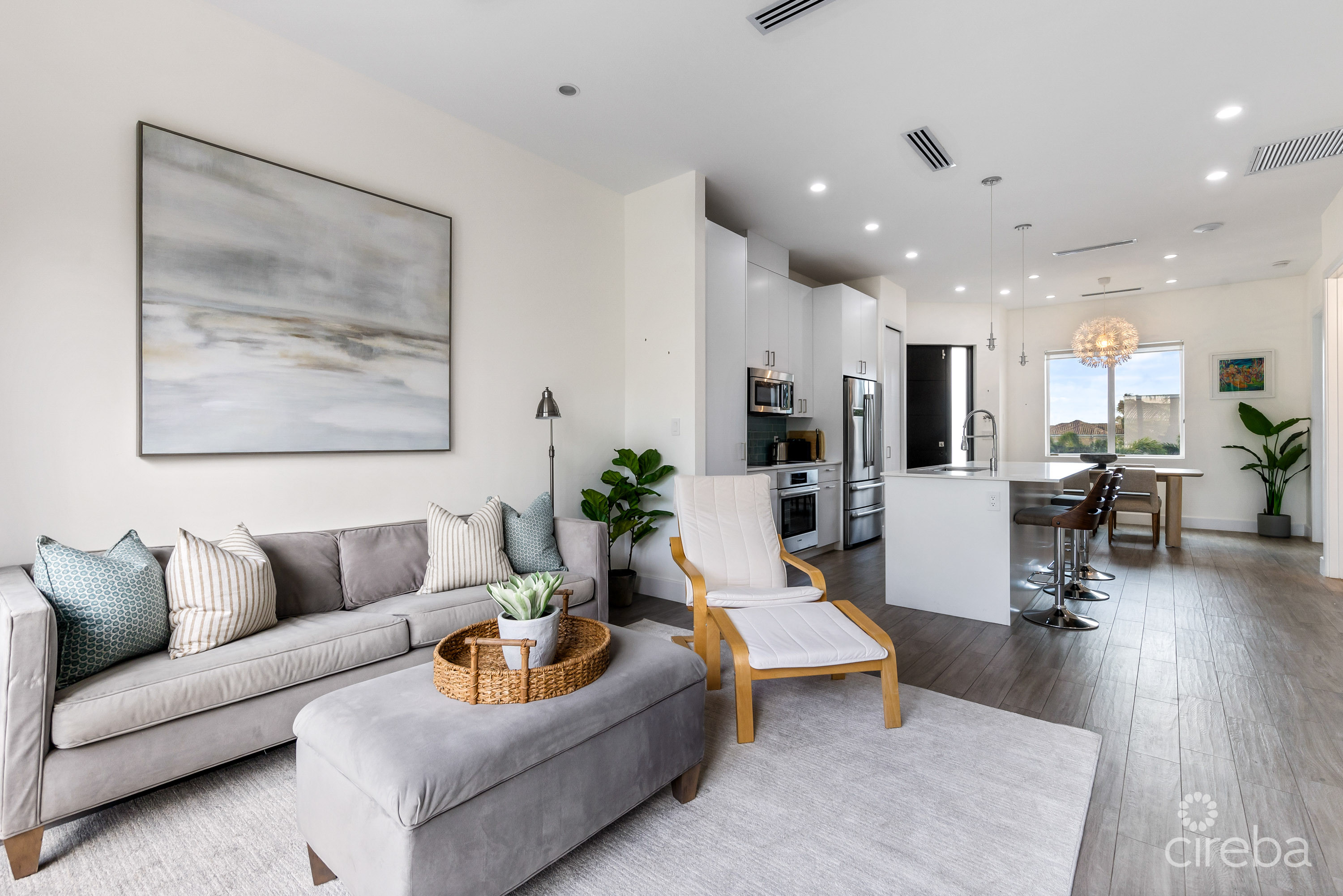 CYPRESS POINTE NORTH 207, CRYSTAL HARBOUR ONE BED CONDO