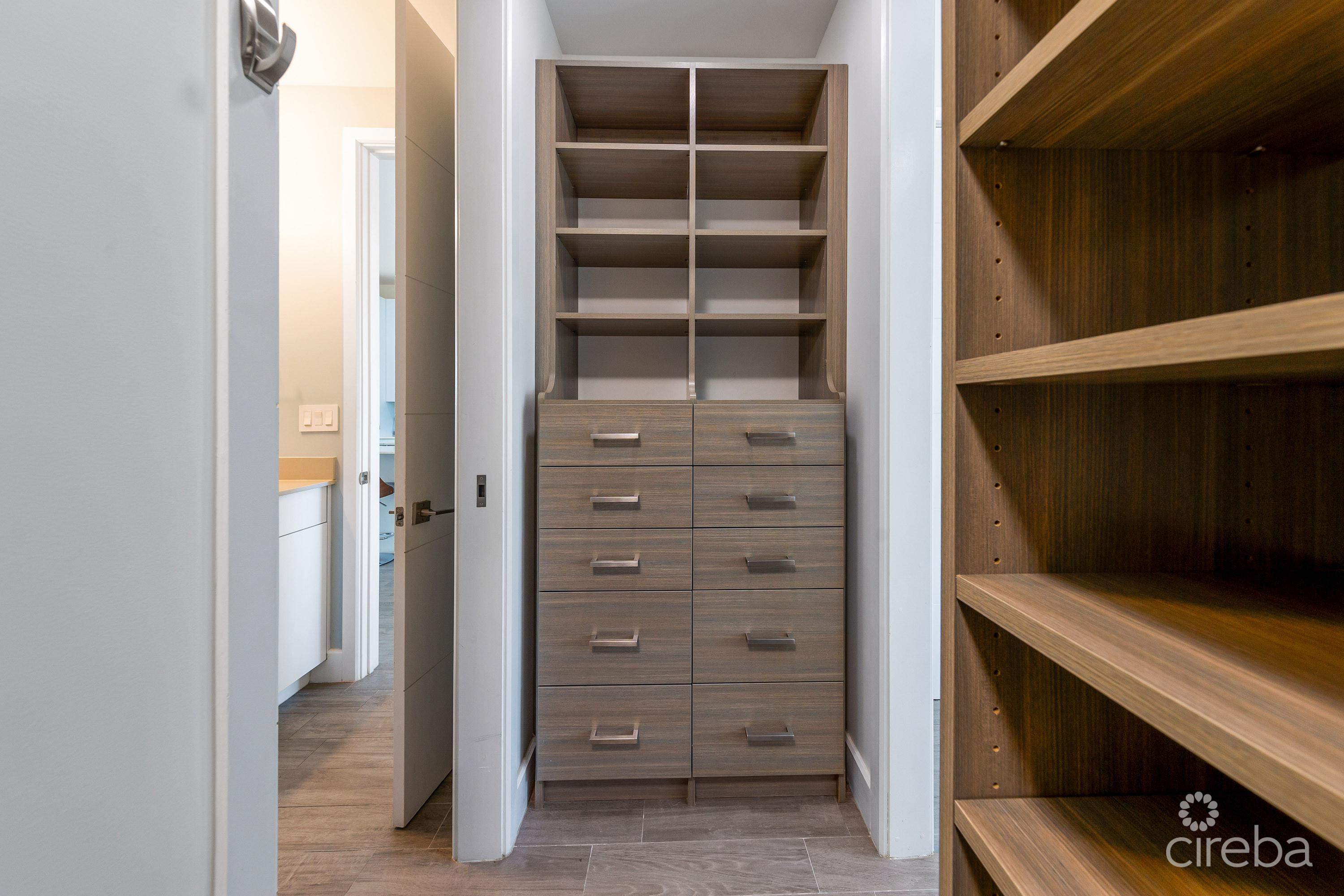 CYPRESS POINTE NORTH 207, CRYSTAL HARBOUR ONE BED CONDO