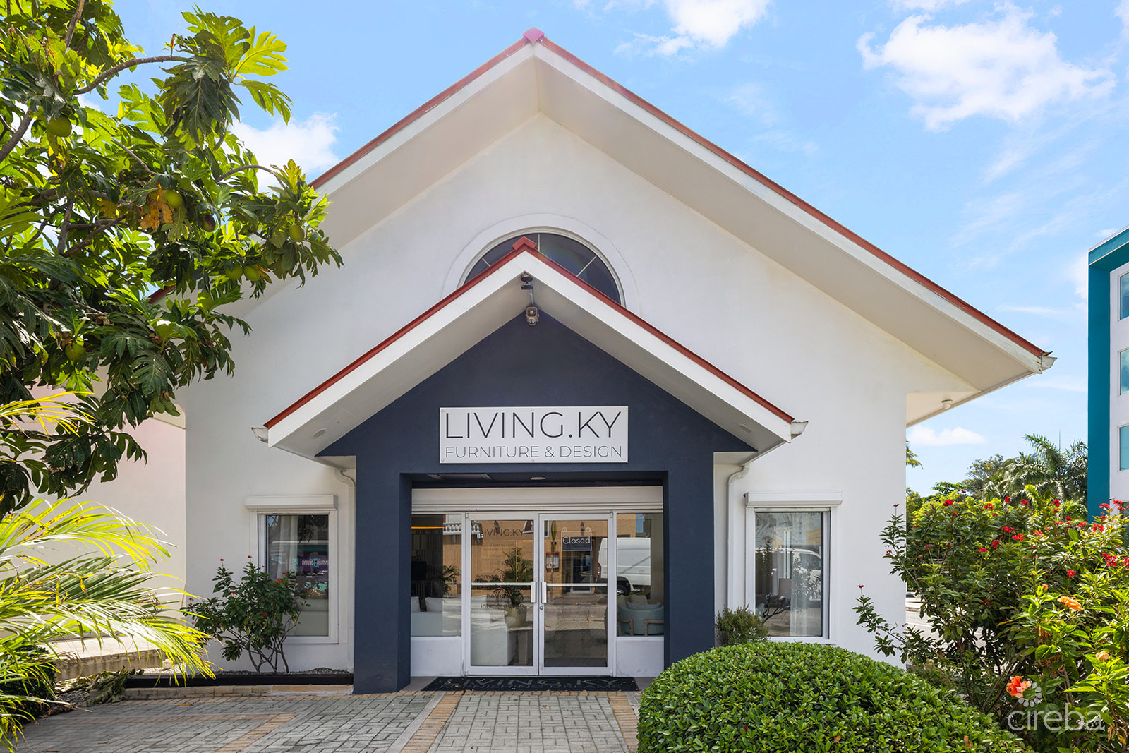 DOCKSIDE – EXCELLENT CORNER ON MARY ST & WATERFRONT