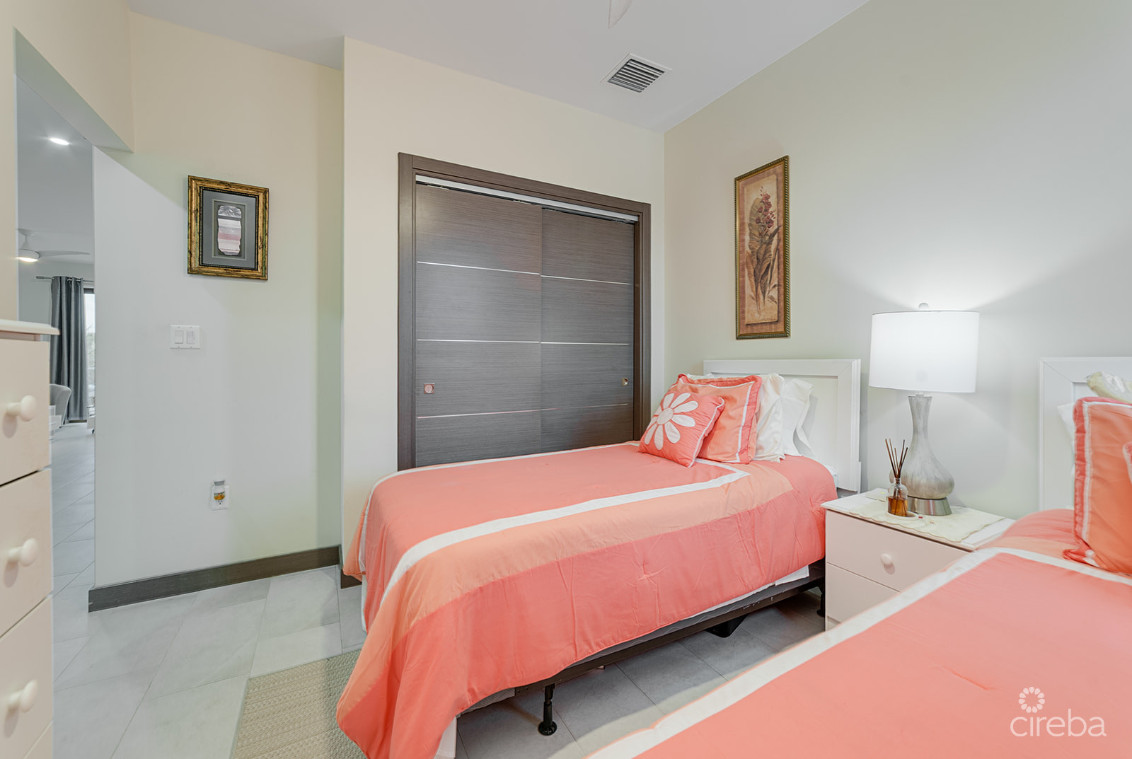 BEAUTIFUL ARVIA THREE BEDROOM