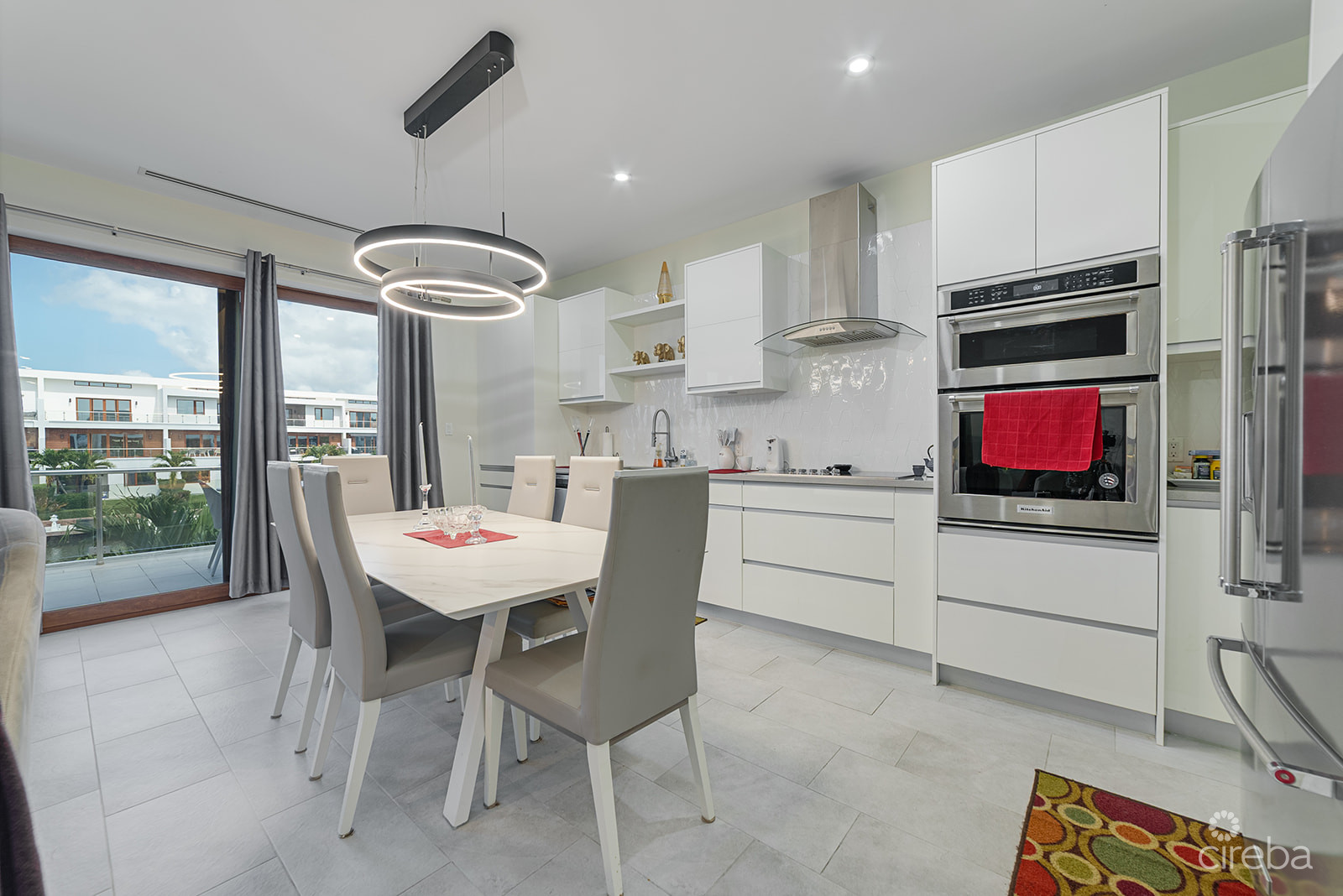 BEAUTIFUL ARVIA THREE BEDROOM