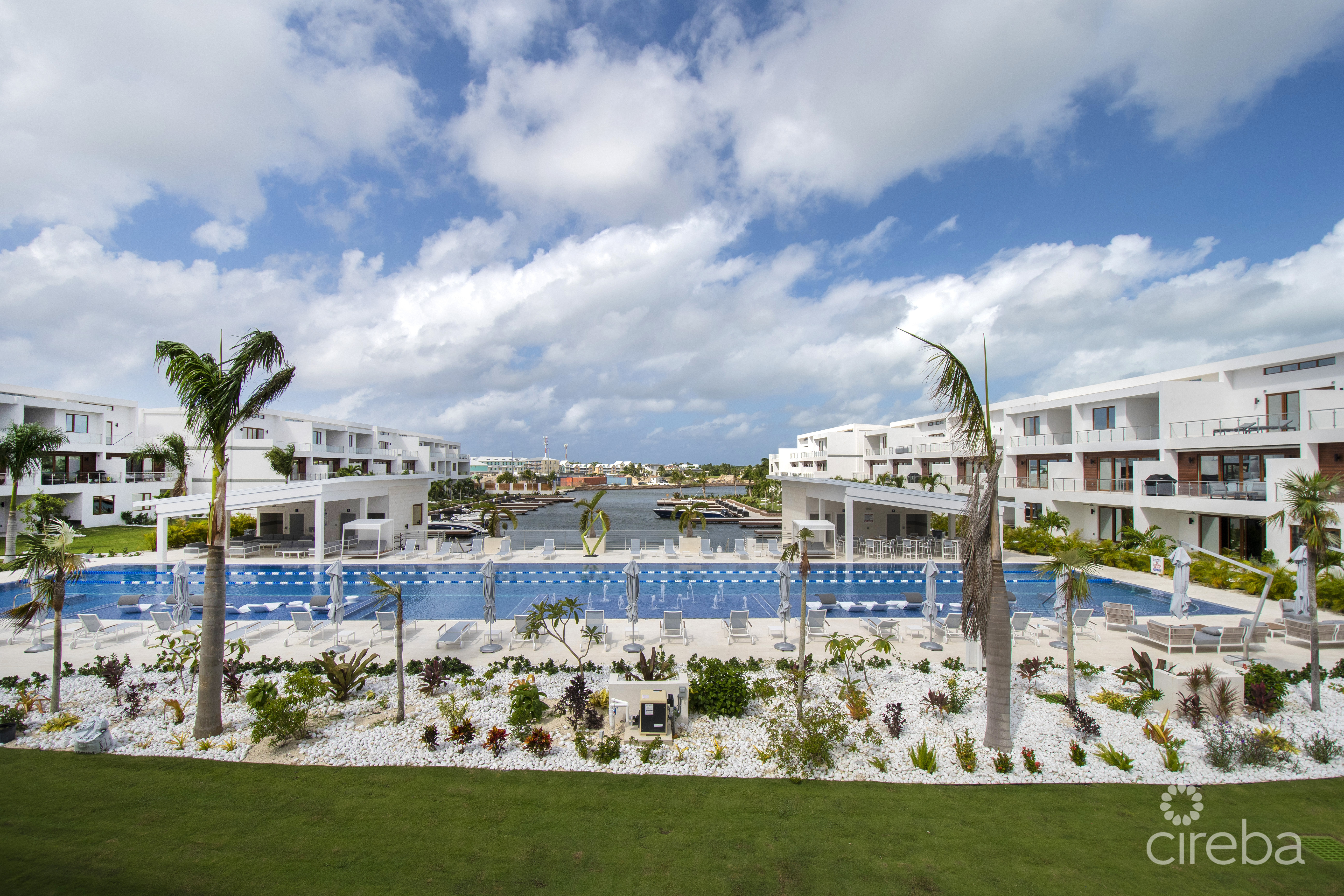 BEAUTIFUL ARVIA THREE BEDROOM