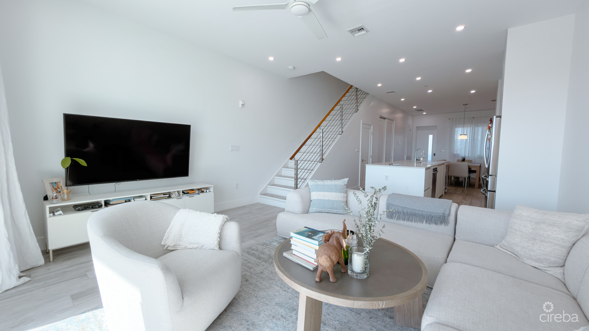 AURA #303 – OCEANFRONT 2 BED PLUS DEN TOWNHOUSE RESIDENCE