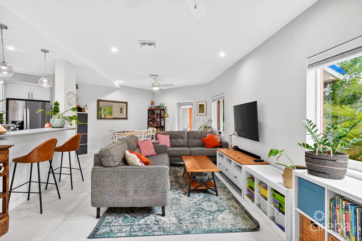 CAYMAN CROSSING MODERN TWO BEDROOM