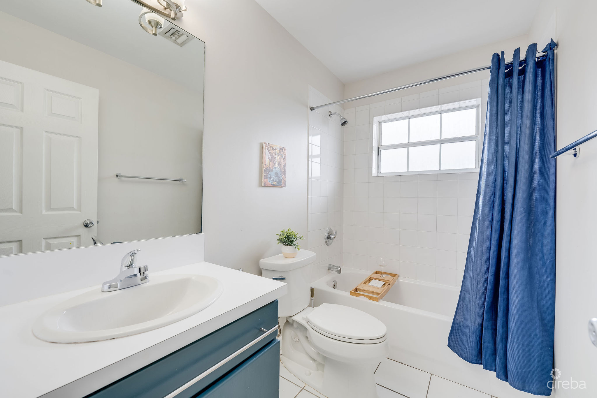 SUNRISE POOL VIEW END UNIT GROUND FLOOR