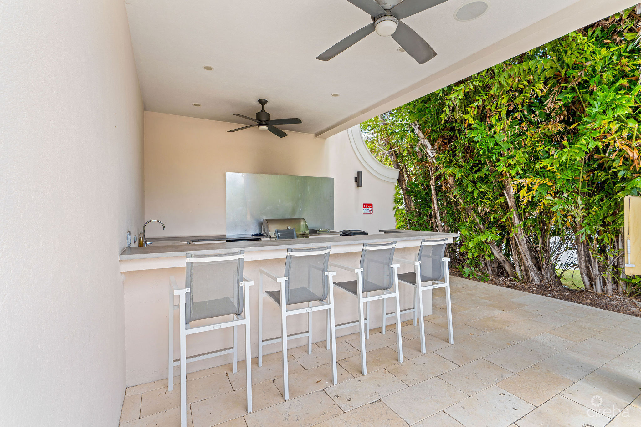 CYPRESS POINTE NORTH 101 – CANAL FRONT CRYSTAL HARBOUR