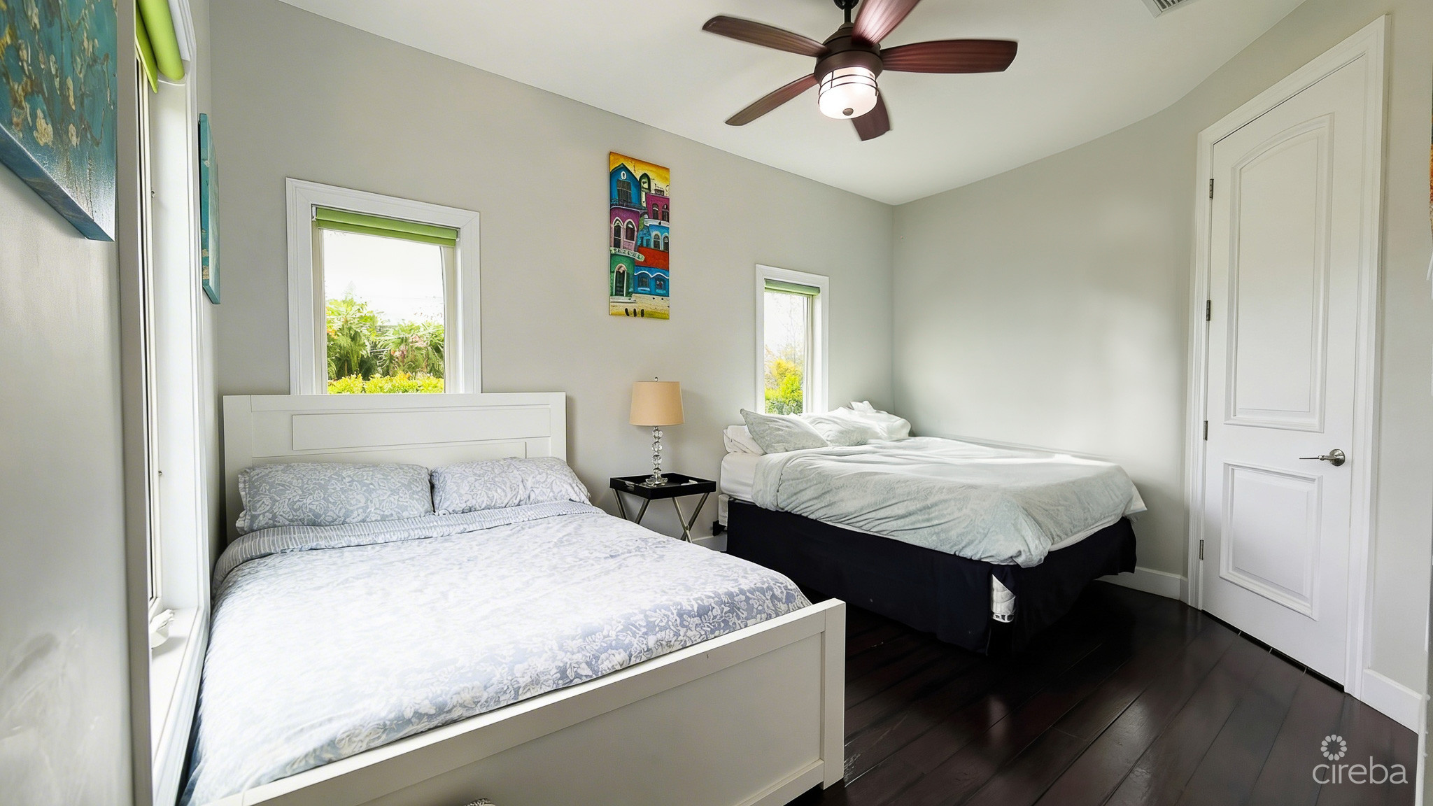 CAMELOT DRIVE HOME, SEVEN MILE BEACH