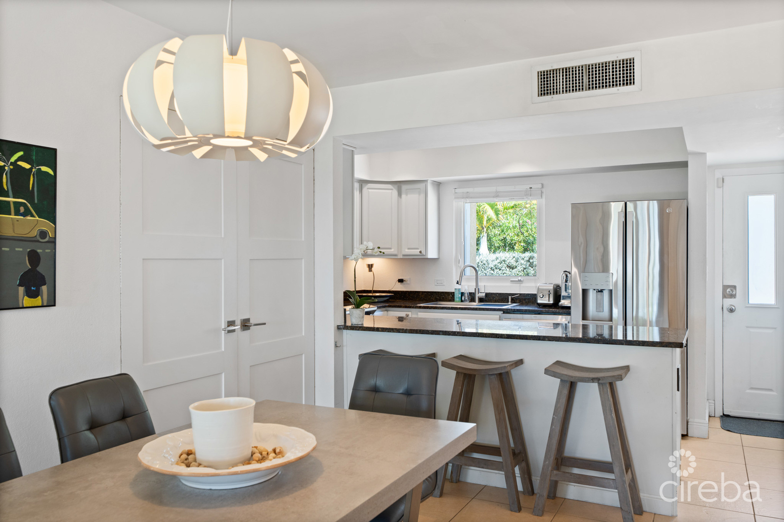 PIRATES LAIR 10 – SOUTH SOUND OCEANFRONT TOWNHOME