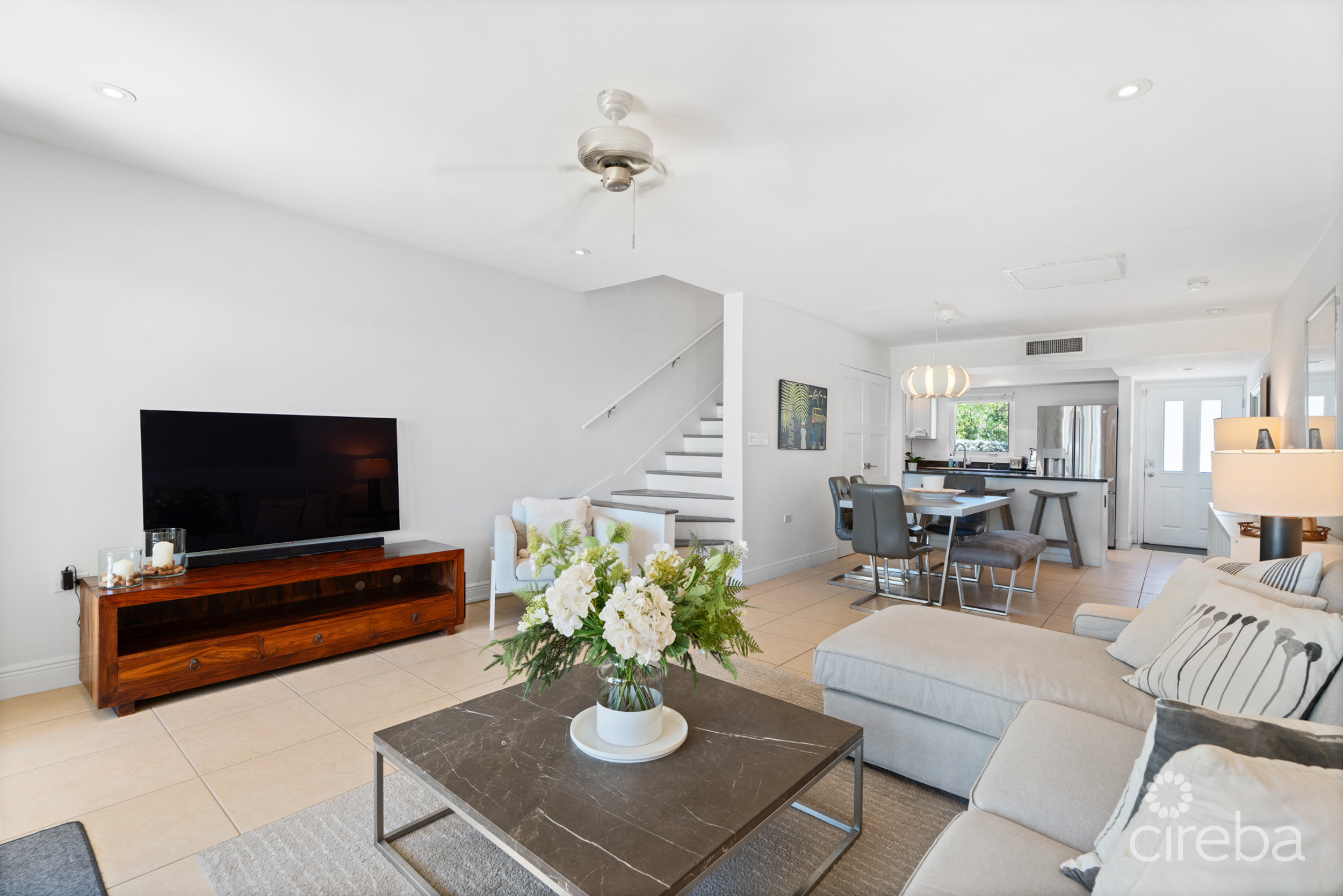 PIRATES LAIR 10 – SOUTH SOUND OCEANFRONT TOWNHOME