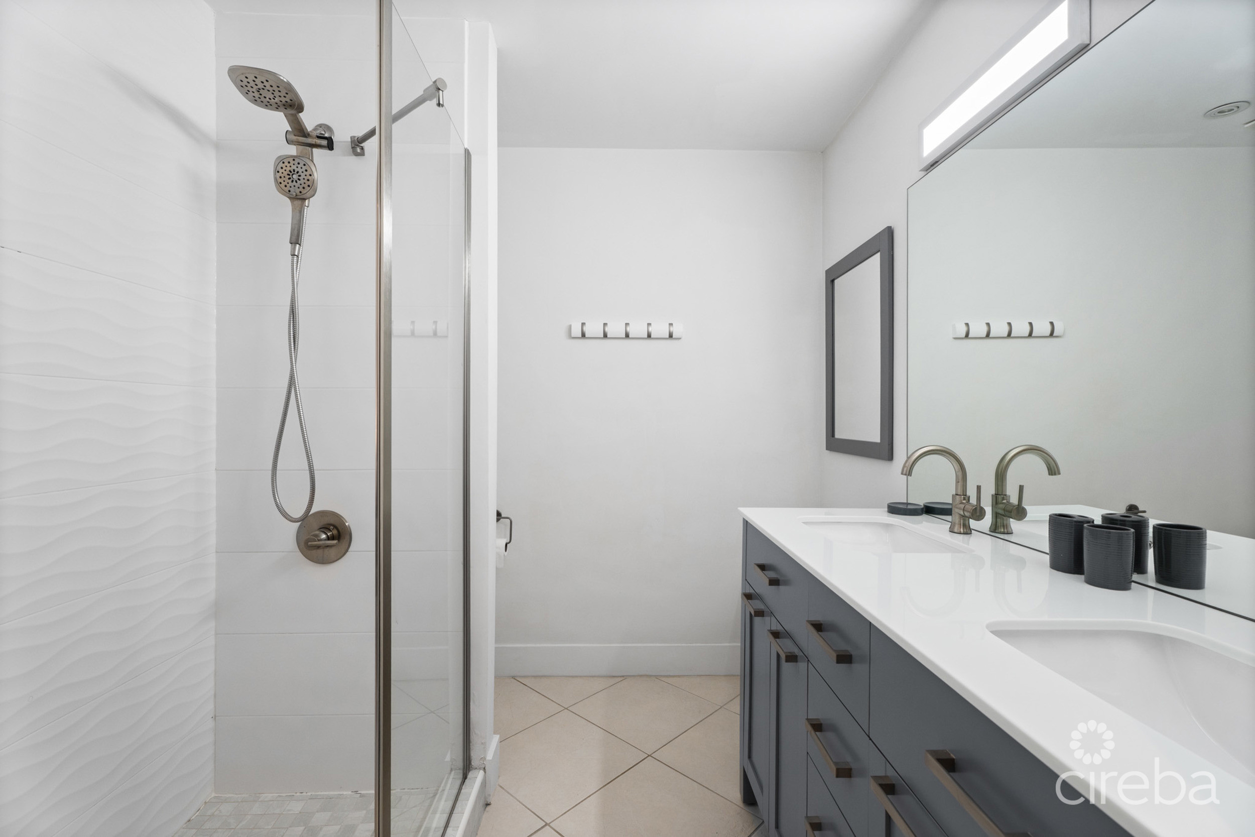 PIRATES LAIR 10 – SOUTH SOUND OCEANFRONT TOWNHOME