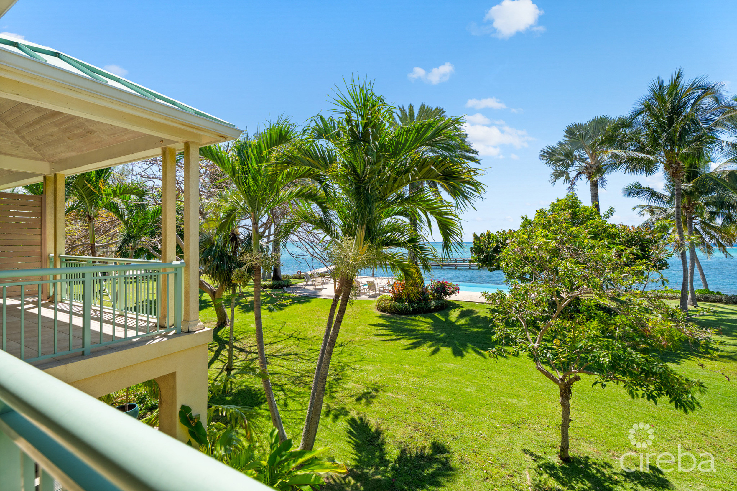 PIRATES LAIR 10 – SOUTH SOUND OCEANFRONT TOWNHOME