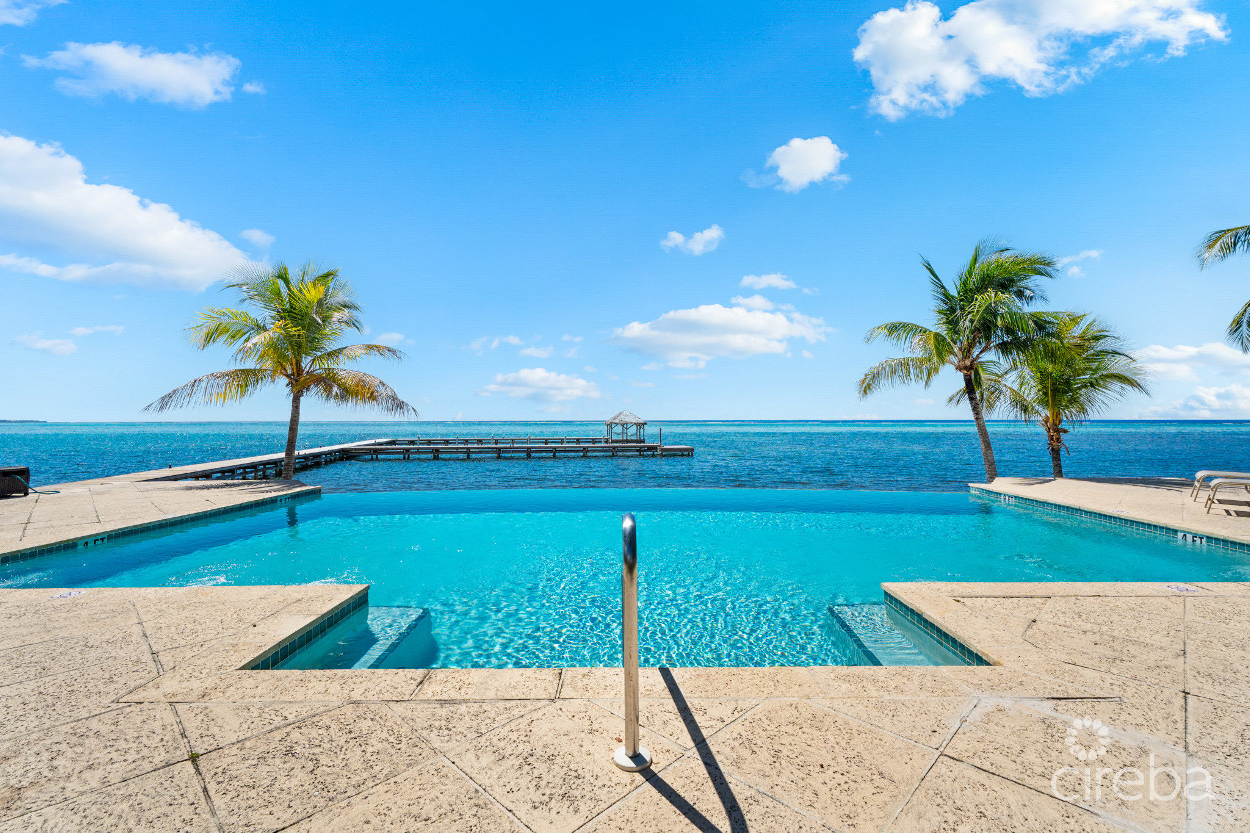 PIRATES LAIR 10 – SOUTH SOUND OCEANFRONT TOWNHOME