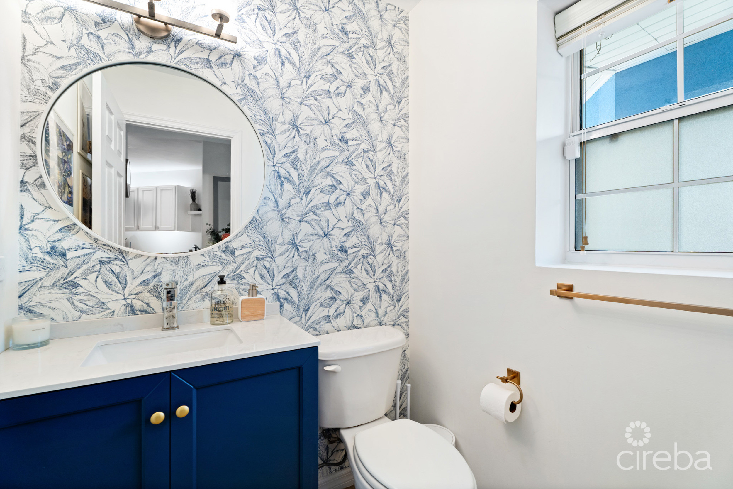 CAYMAN CROSSING 33, BEAUTIFULLY RENOVATED TOWNHOME