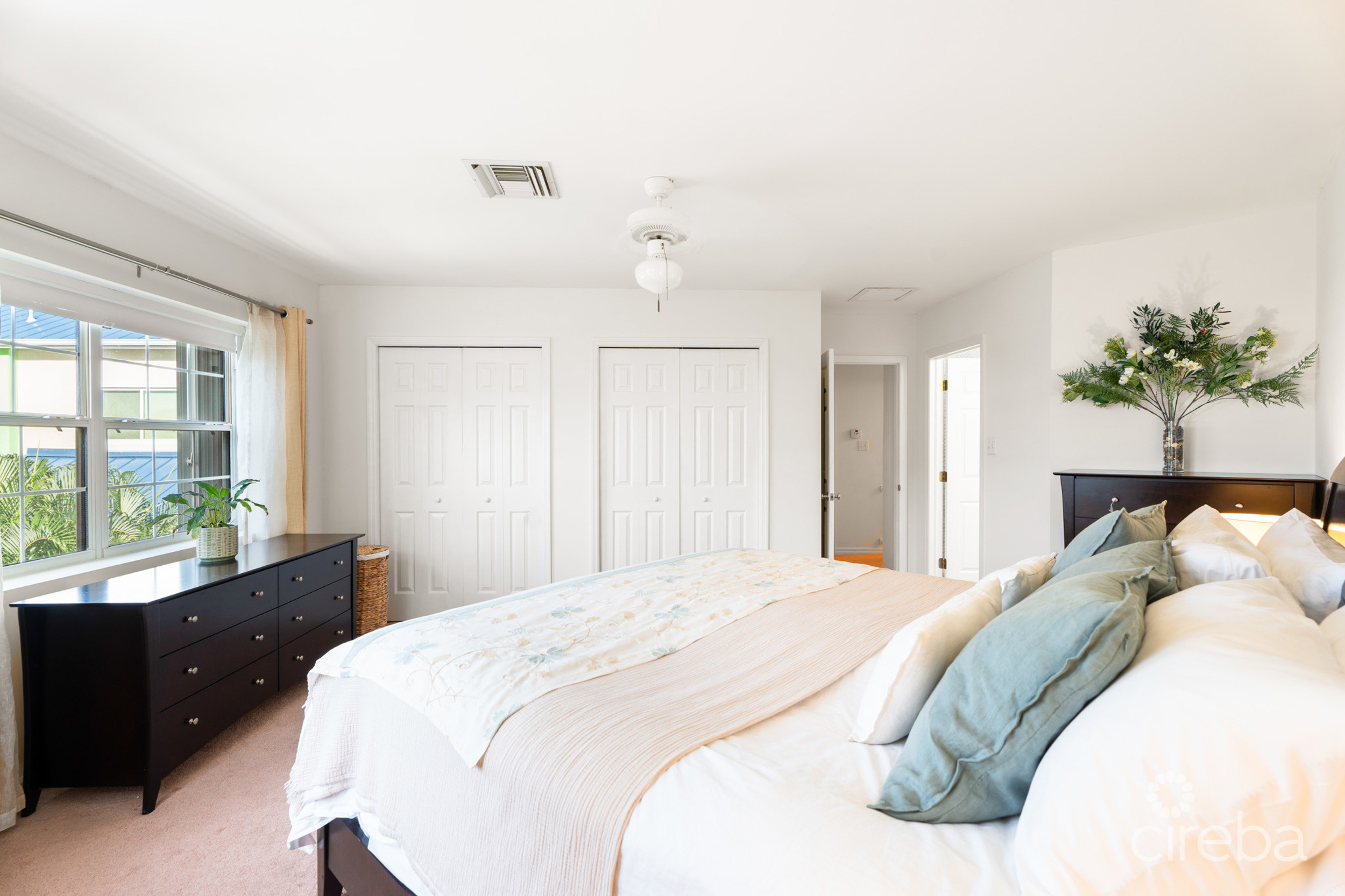 CAYMAN CROSSING 33, BEAUTIFULLY RENOVATED TOWNHOME