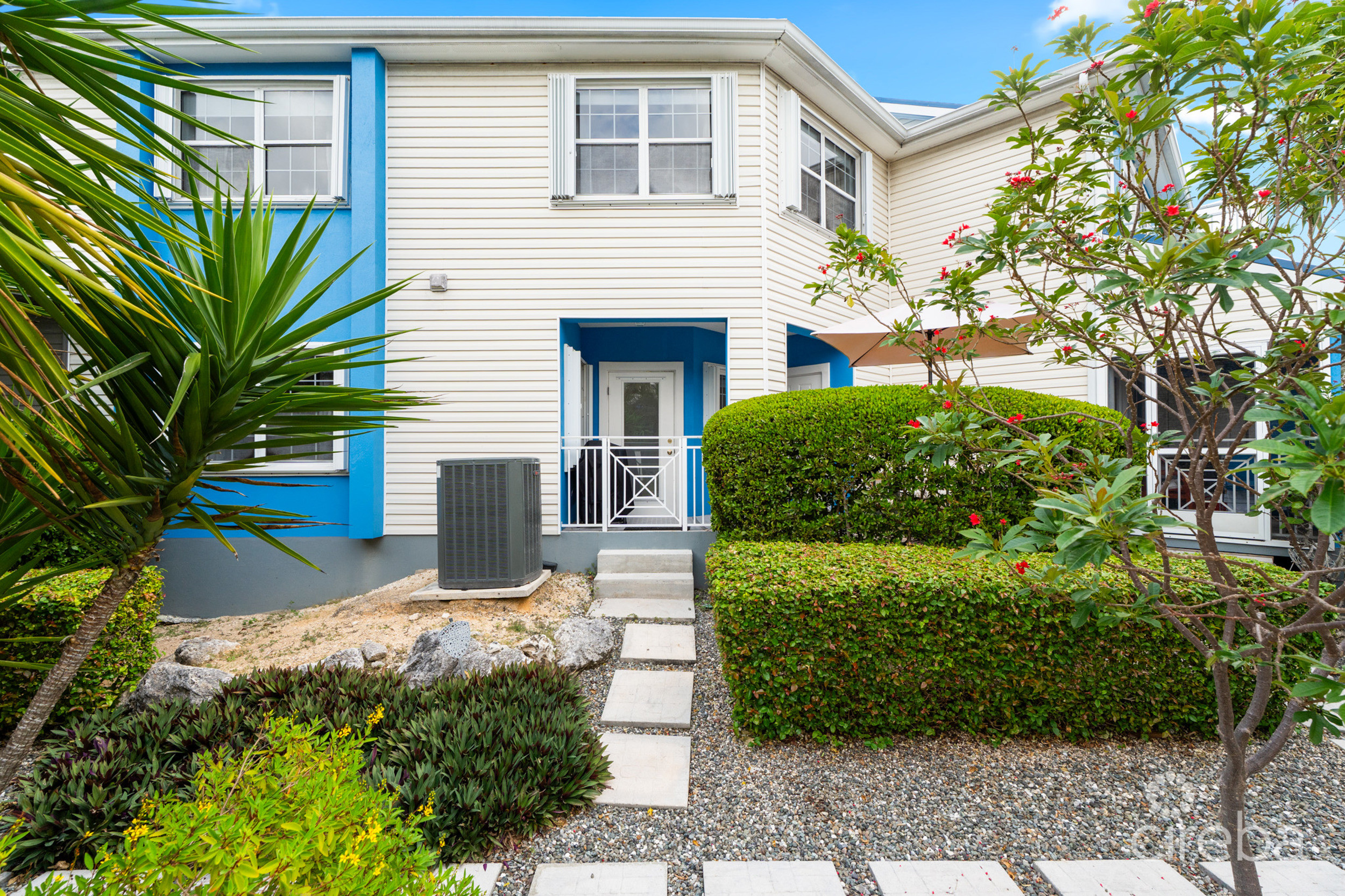 CAYMAN CROSSING 33, BEAUTIFULLY RENOVATED TOWNHOME