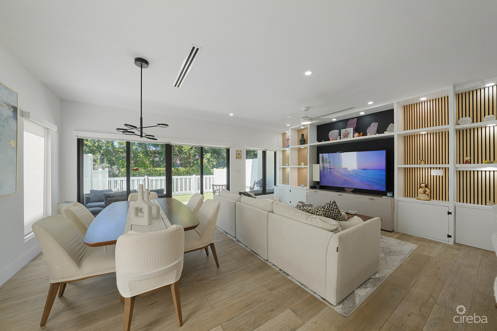 SALT AIR TOWNHOME END UNIT 4 BED