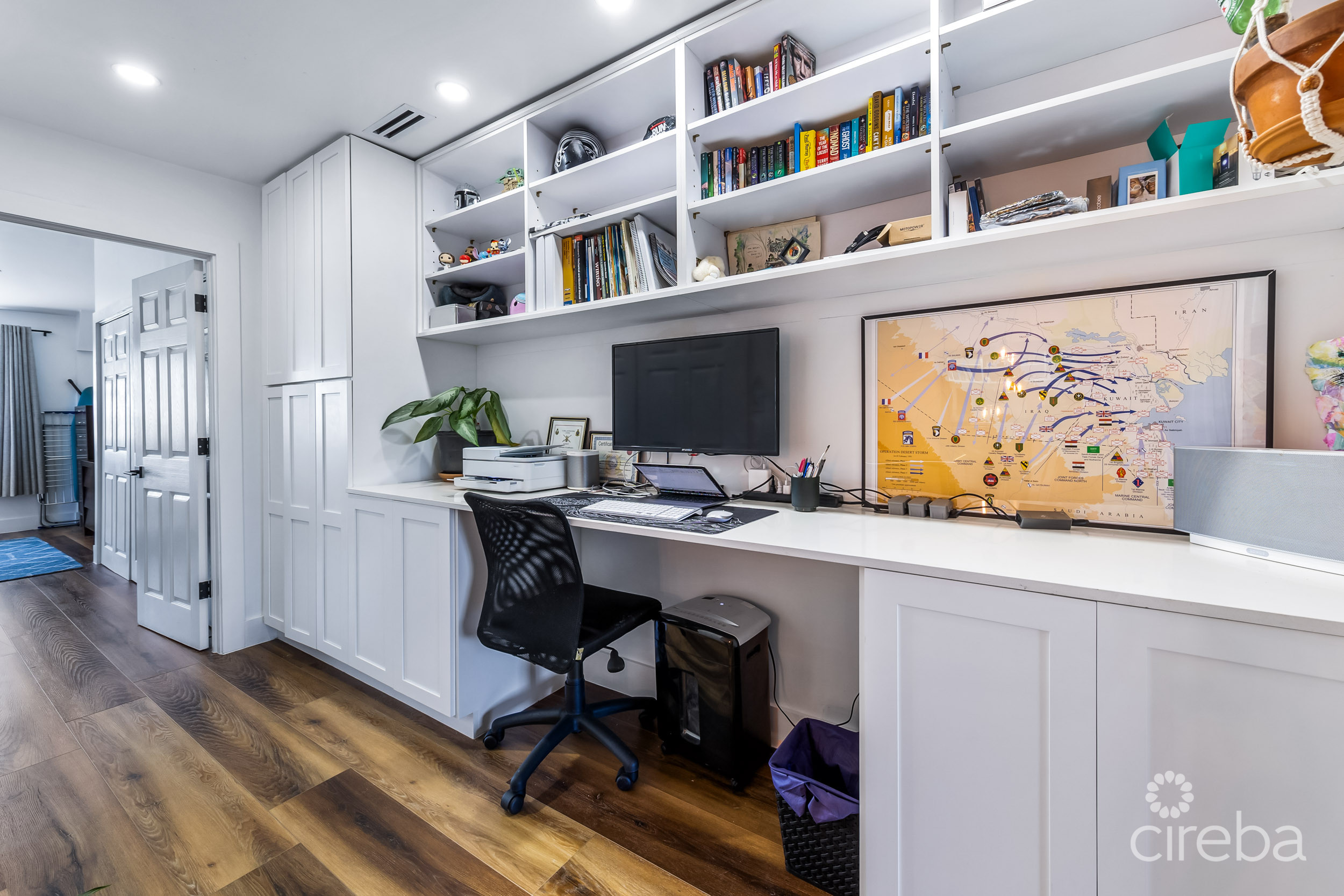 #6 LAKESHORE VILLAS / 2 BED PLUS DEN / 3 BATH