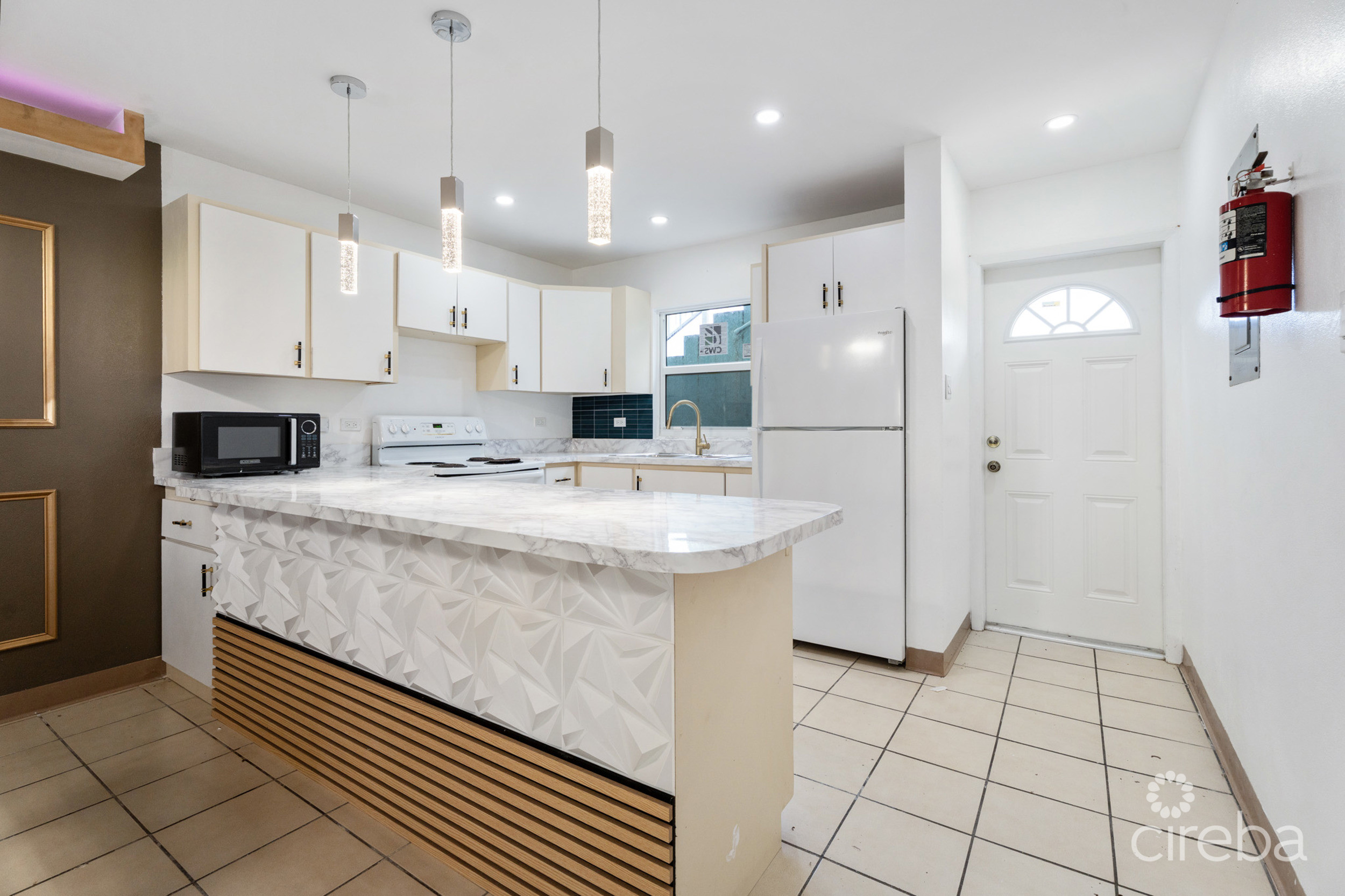 2-BEDROOM BRAMBLEWOOD APARTMENT – WEST BAY