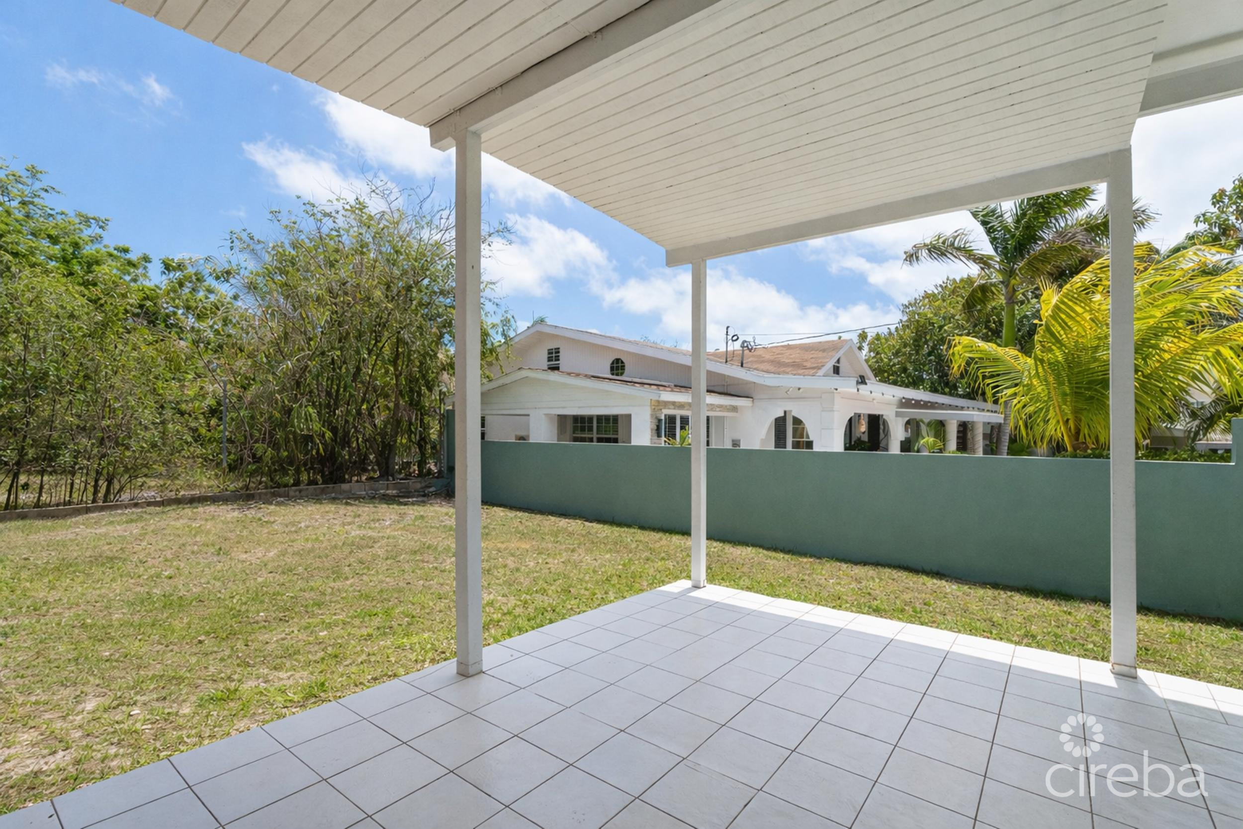 2-BEDROOM BRAMBLEWOOD APARTMENT – WEST BAY