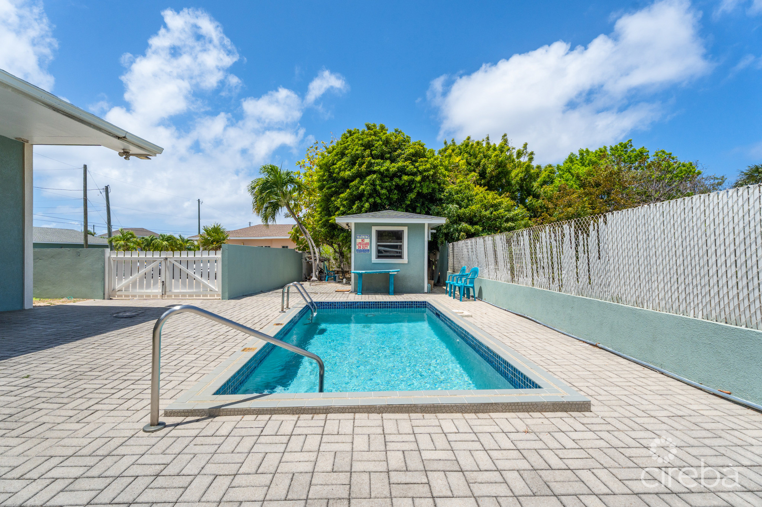 2-BEDROOM BRAMBLEWOOD APARTMENT – WEST BAY