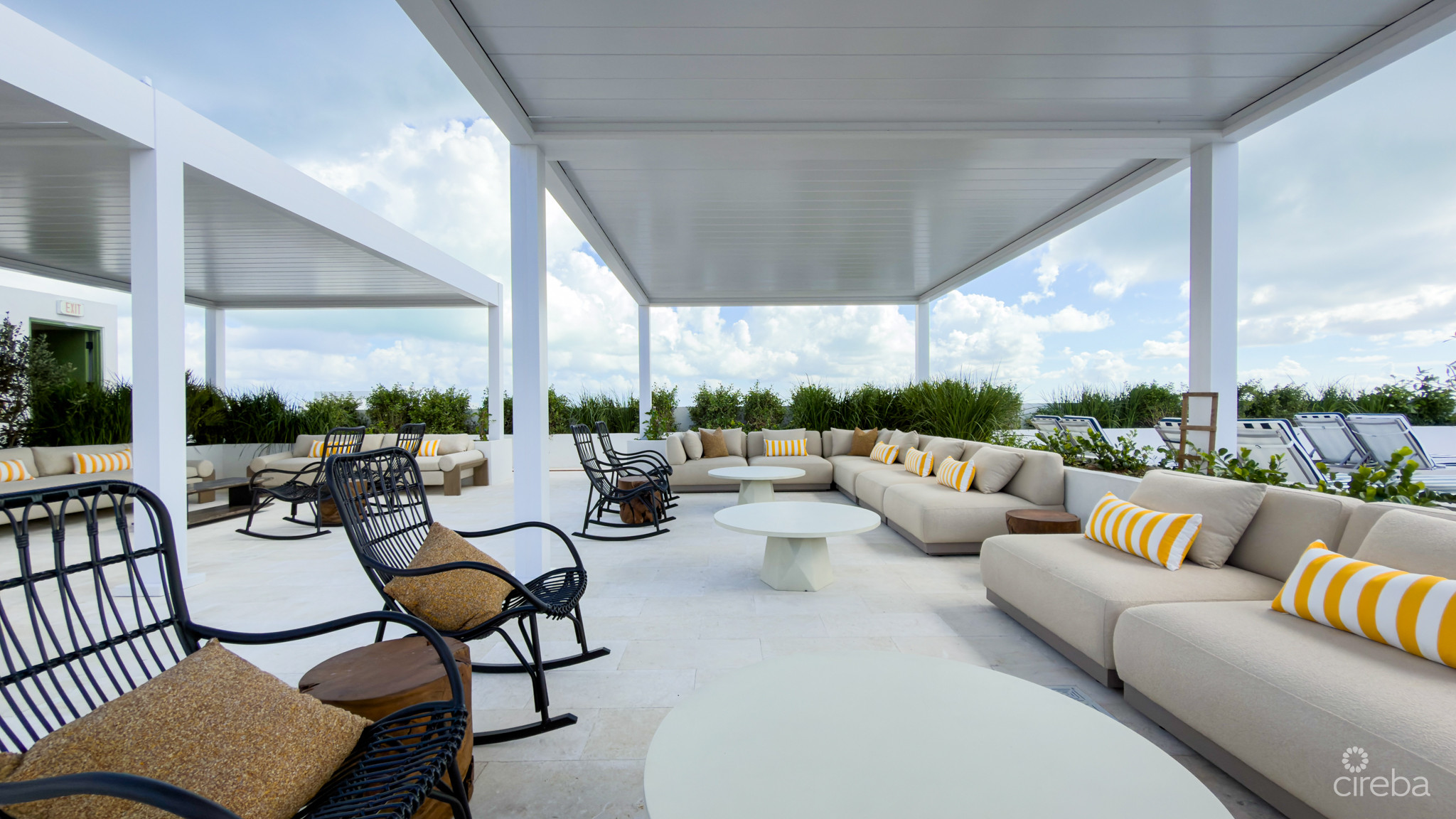 THE GROVE TOO #14 ONE BED CONDO