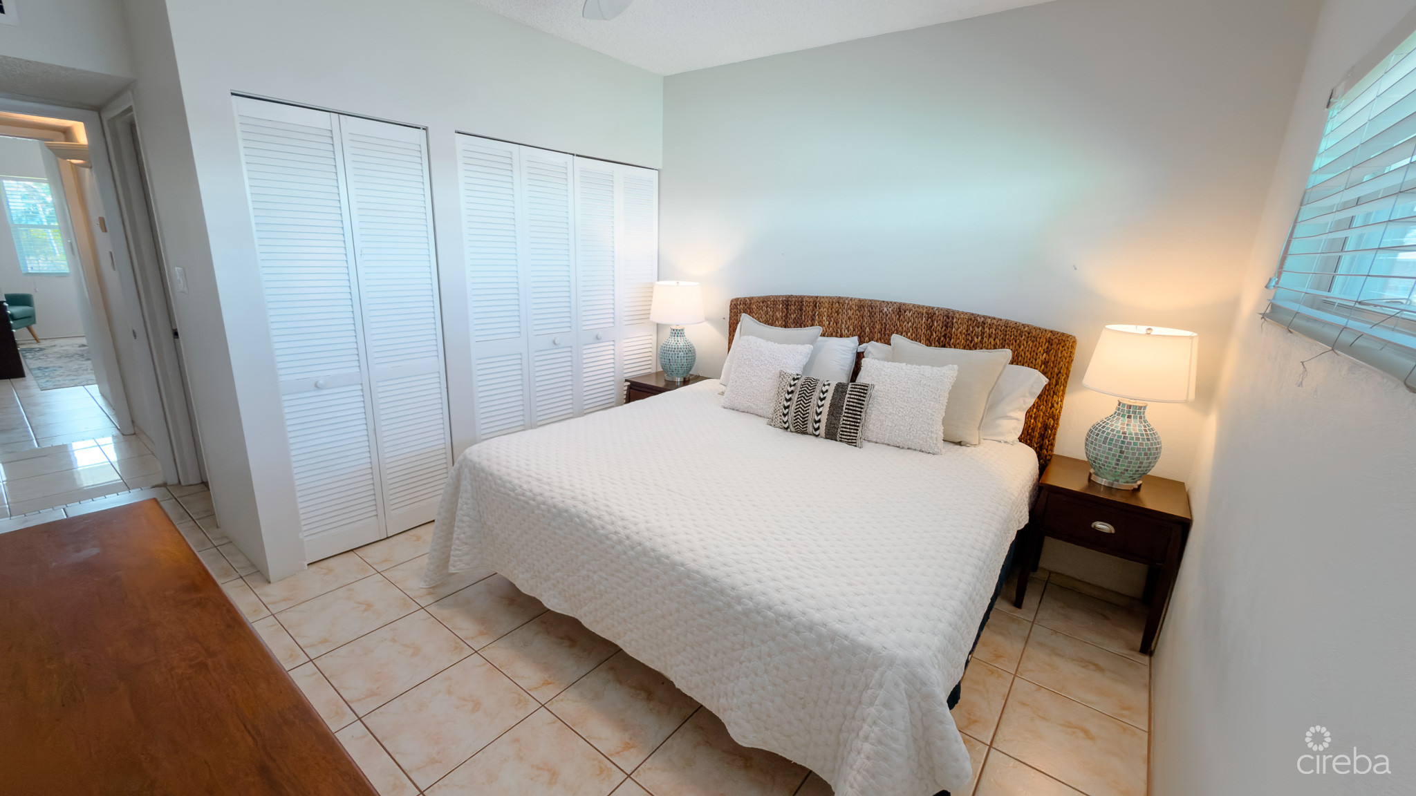 PLANTATION VILLAGE – 7 MILE BEACH CONDO