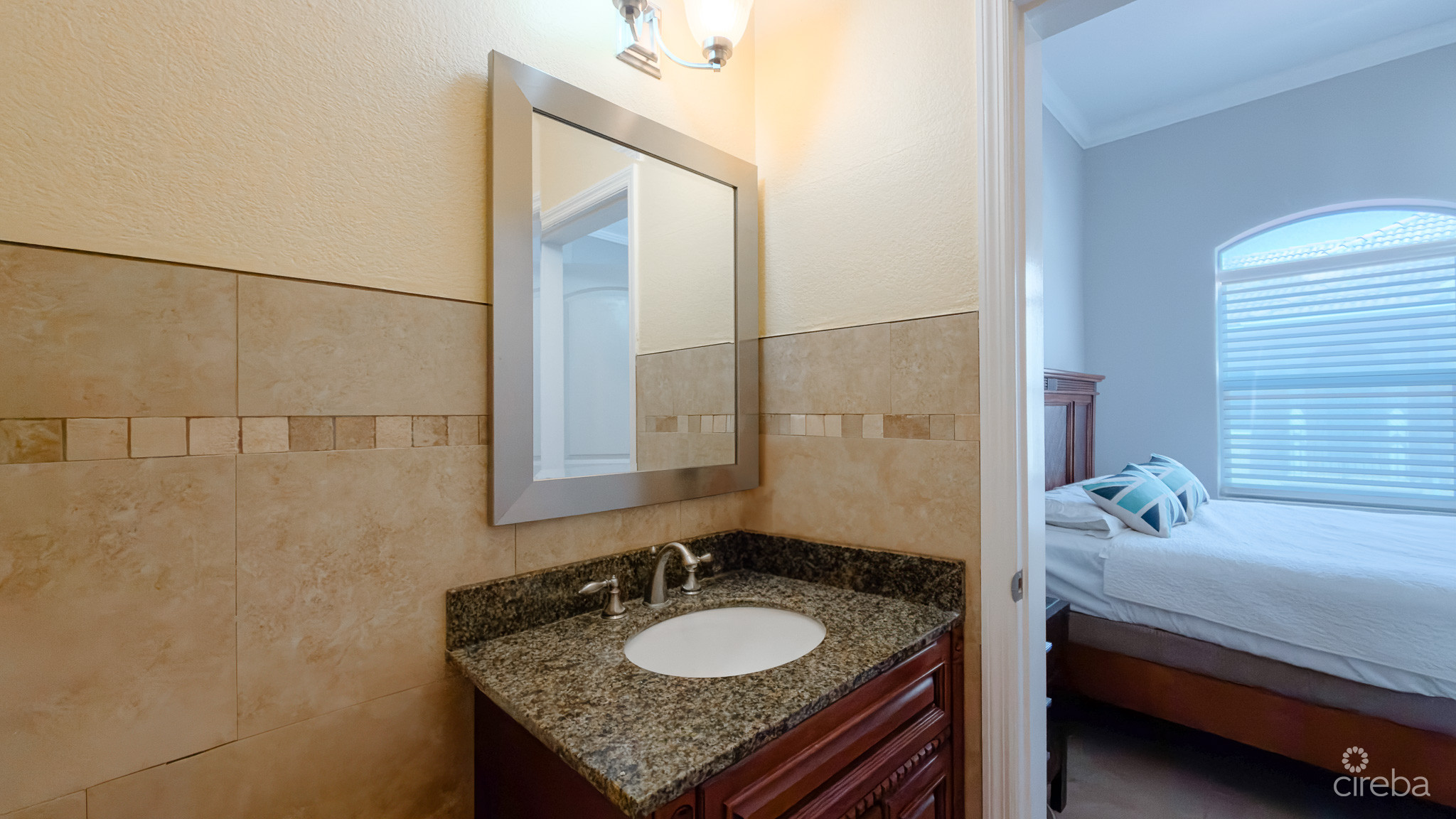 VILLA D’THERESA 2 BED TOWNHOUSE