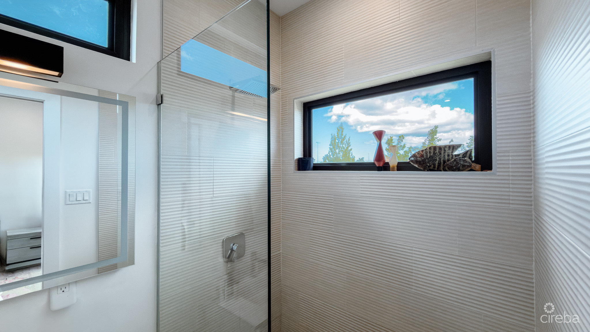 THE LAGOONS WATERFRONT TOWNHOUSE