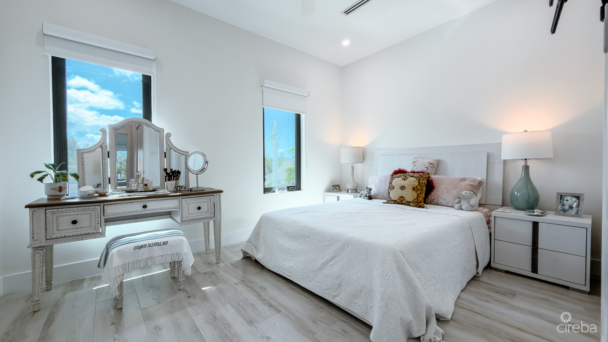 THE LAGOONS WATERFRONT TOWNHOUSE