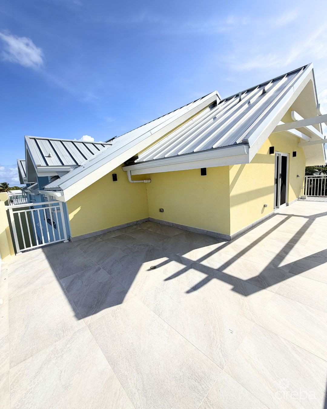 THE MEADOWS AT BATABANO – UPGRADED 3 BED WITH ROOF TERRACE TOWNHOME