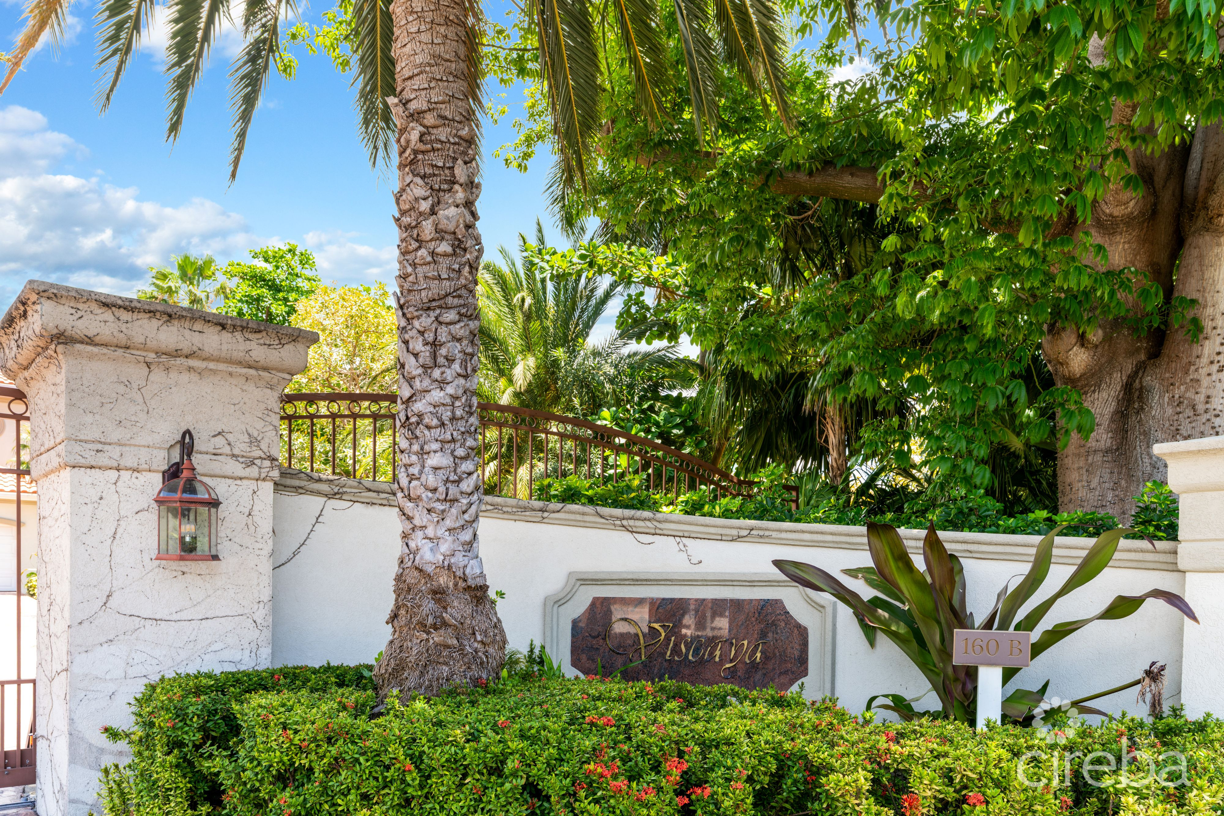 VISCAYA 1B – WATERFRONT HOME GOVERNORS HARBOUR