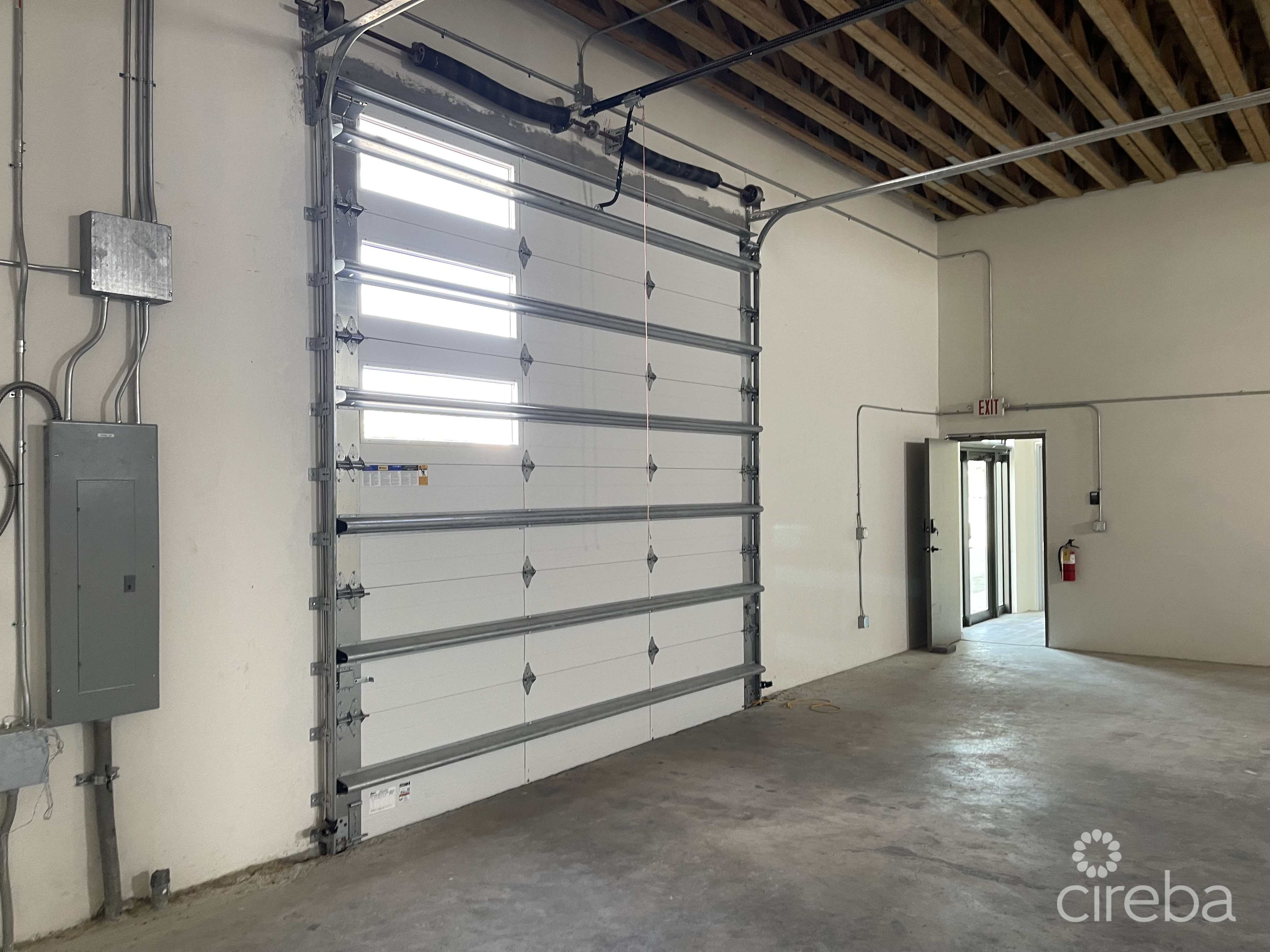 PRIME LOCATION – LEASED INVESTMENT WAREHOUSE