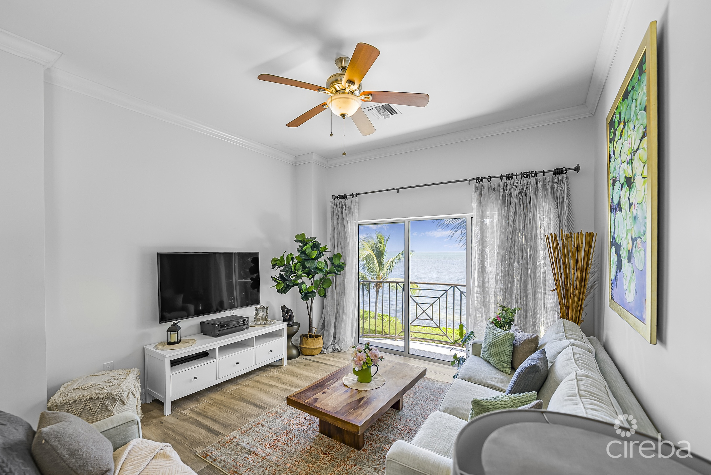 HARBOUR POINT OCEANFRONT 3 BED PLUS OFFICE