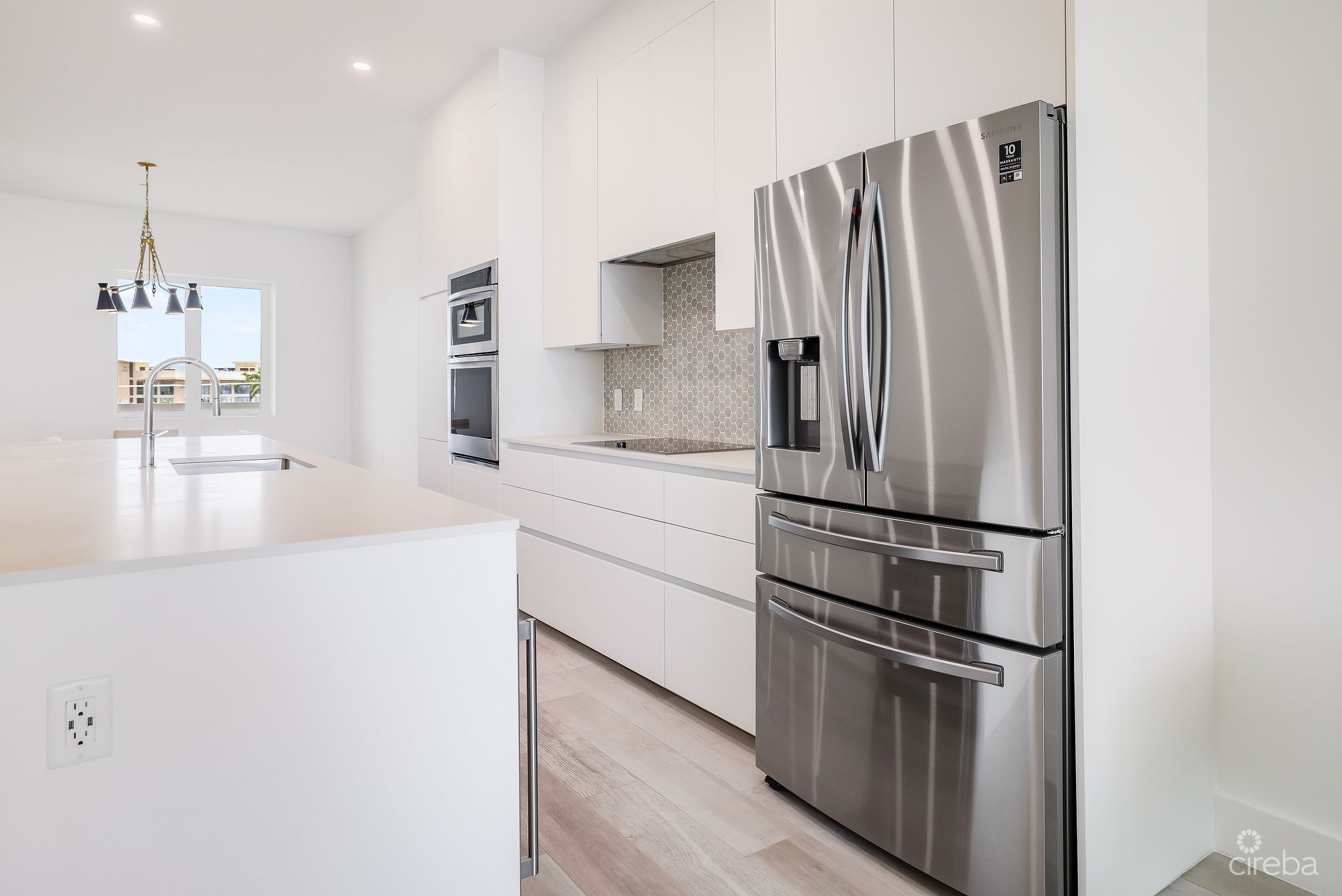 AURA #305 OCEANFRONT