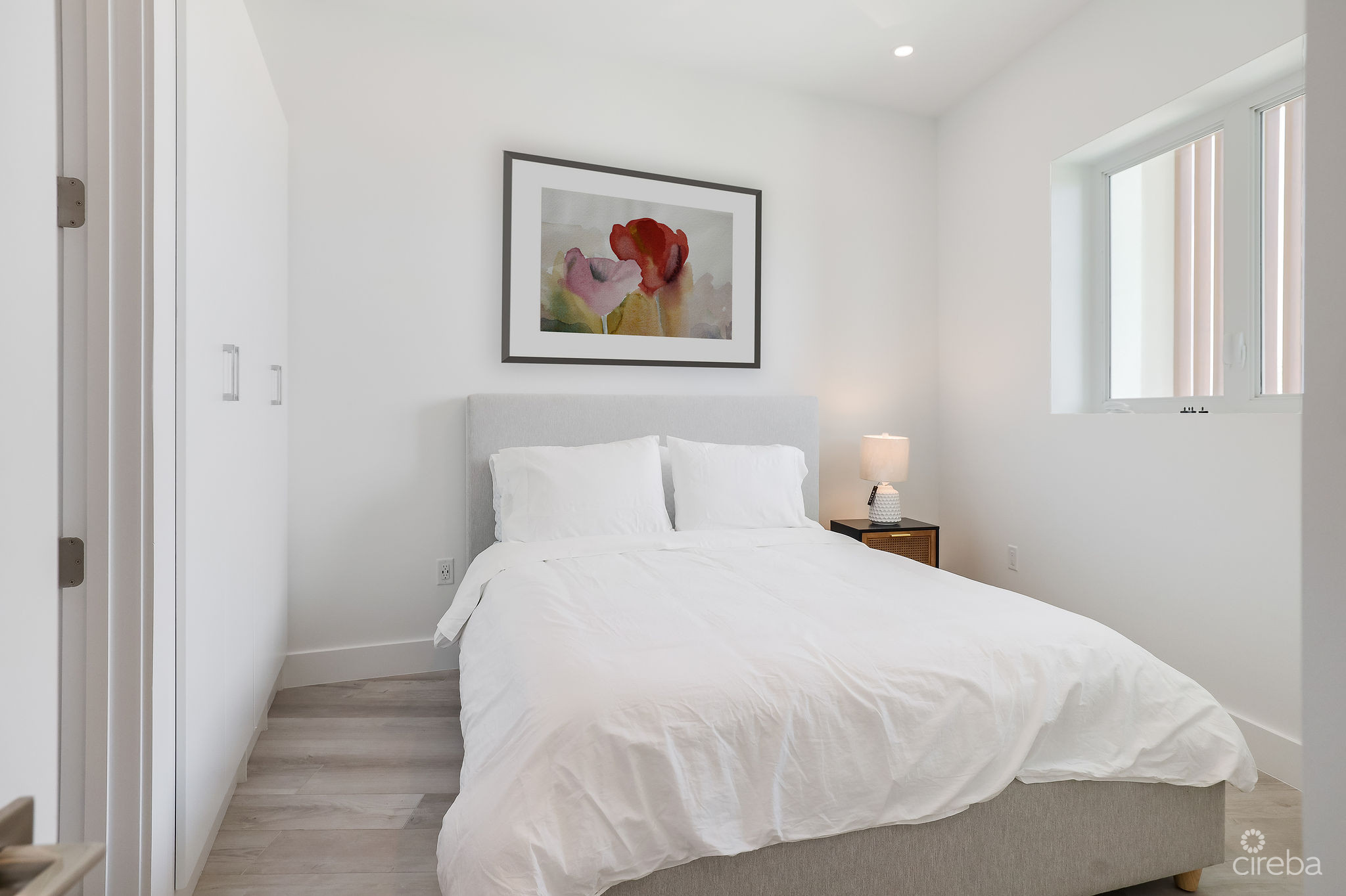 AURA #305 OCEANFRONT