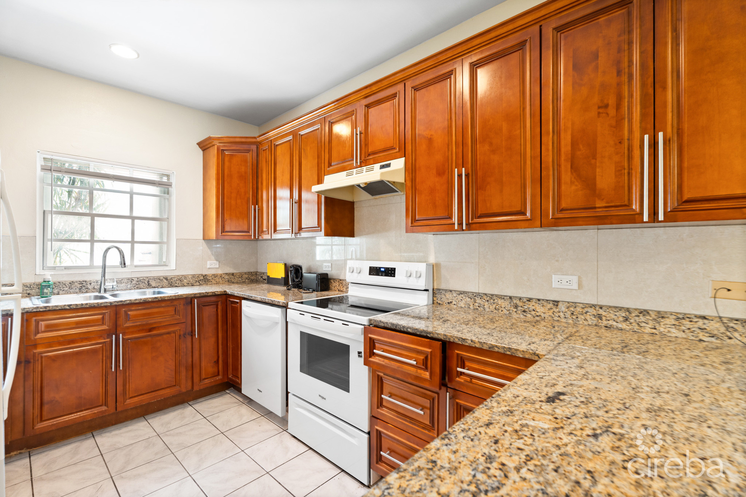 PARK VIEW COURT, PHASE ONE – LOCATION CLOSE TO SMB