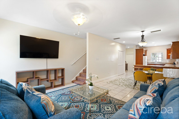 PARK VIEW COURT, PHASE ONE – LOCATION CLOSE TO SMB