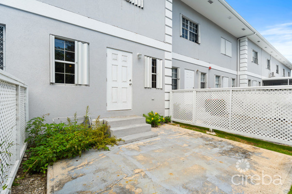 PARK VIEW COURT, PHASE ONE – LOCATION CLOSE TO SMB